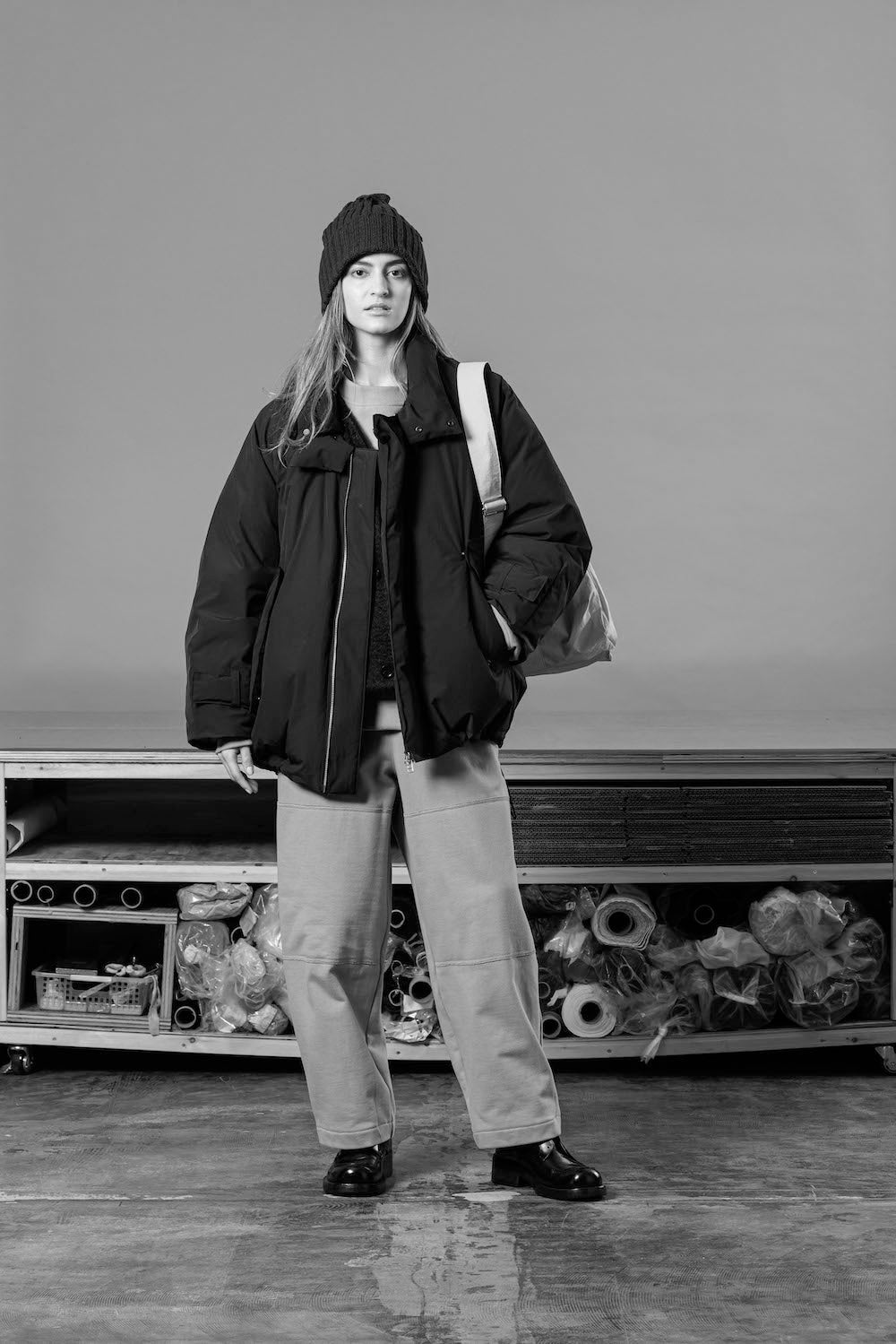 VOAAOV BRIGHT TASLAN DOWN JACKET - BLACK