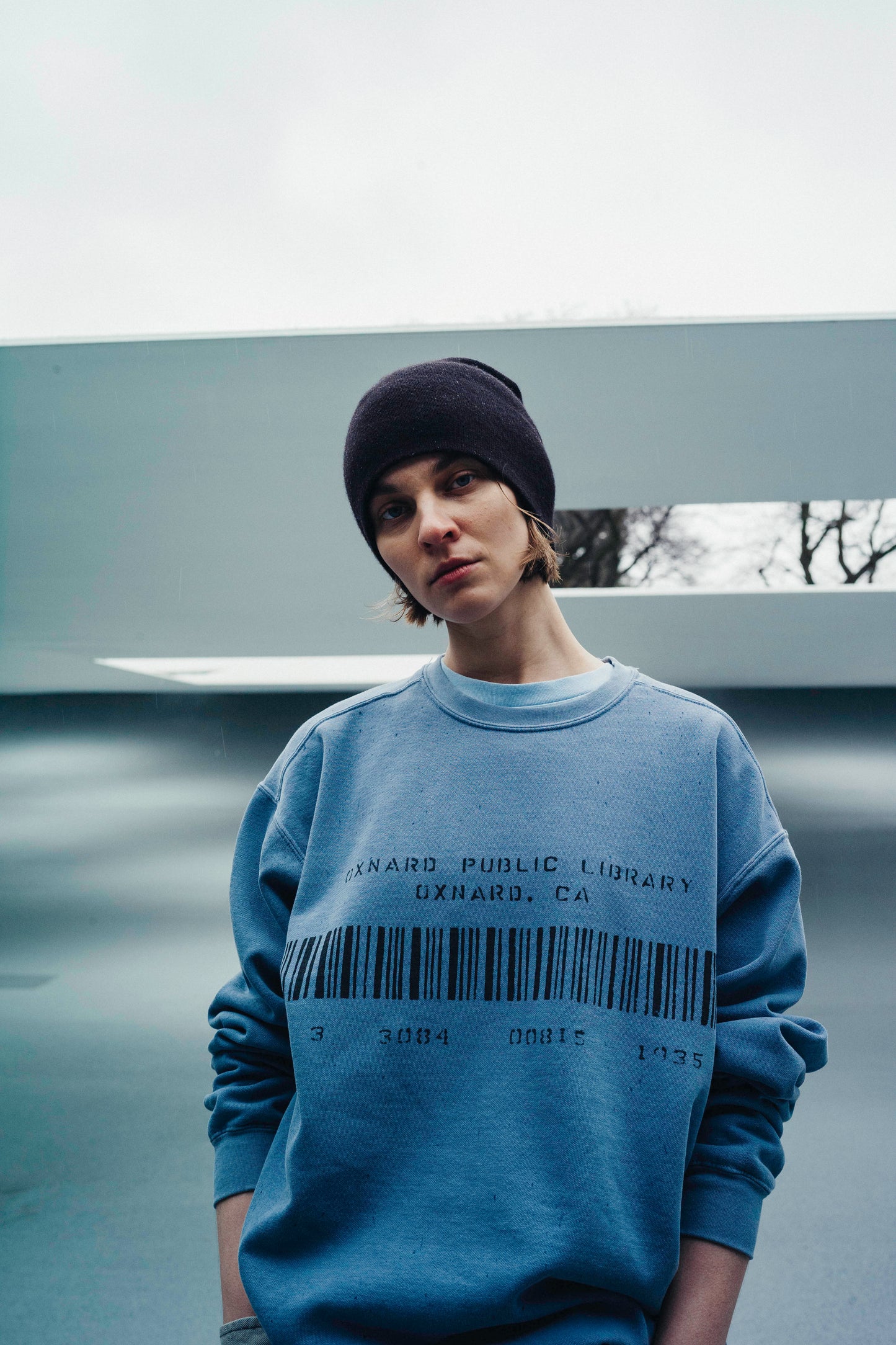 ESSAY PIGMENT SWEATER - LIGHT BLUE