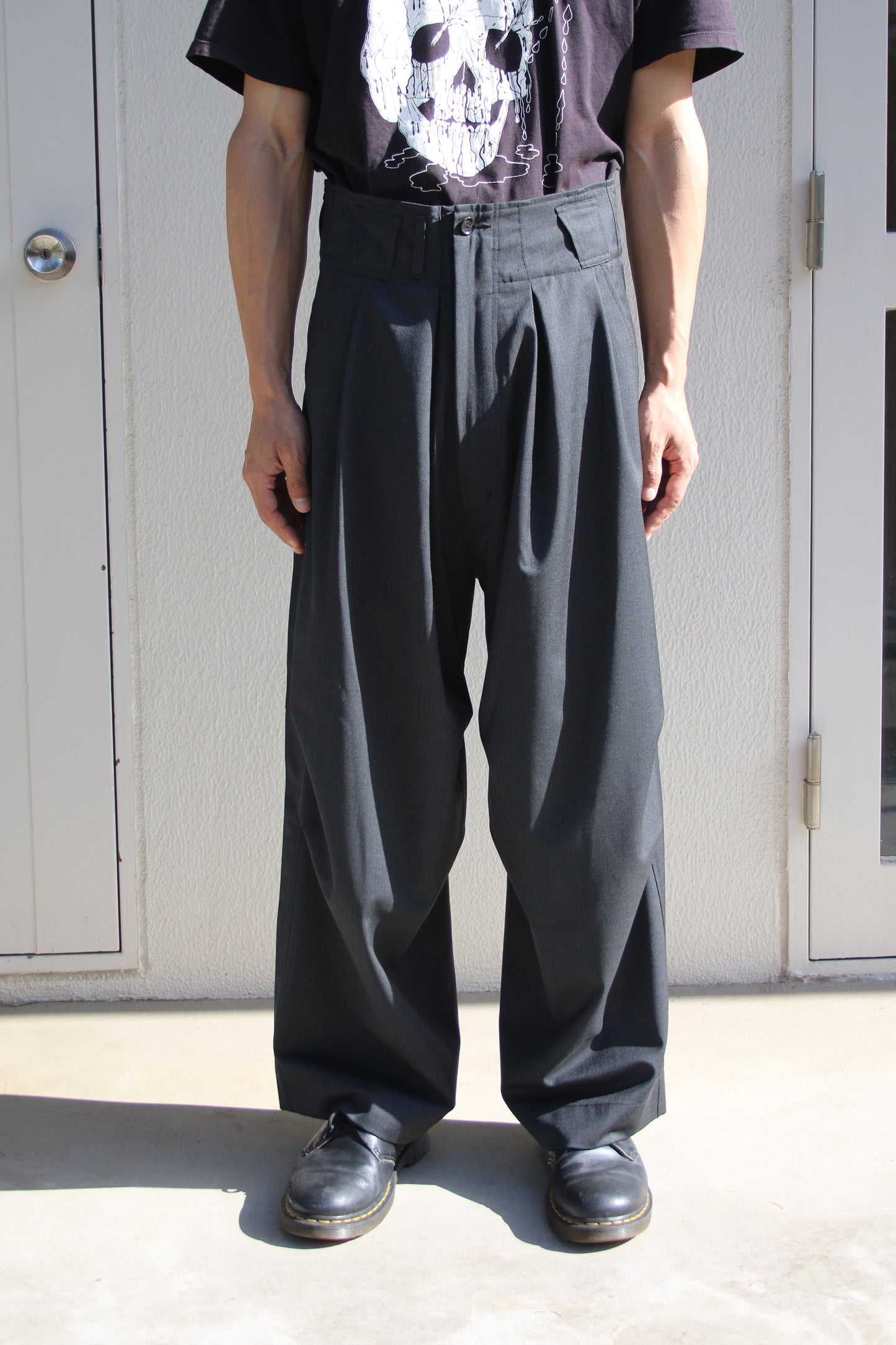 ESSAY WIDE OVER SLACKS - CHARCOAL