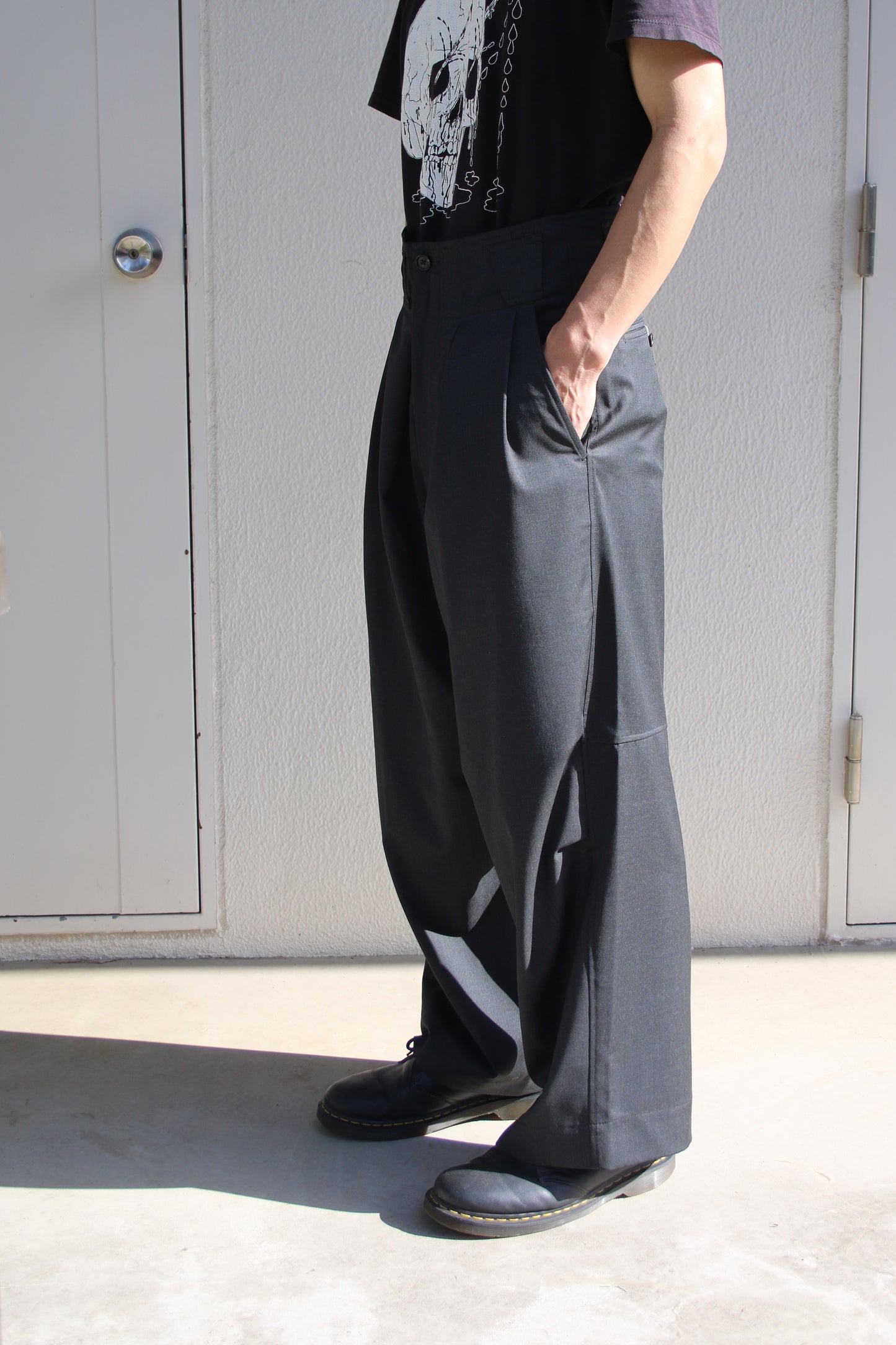 ESSAY WIDE OVER SLACKS - CHARCOAL