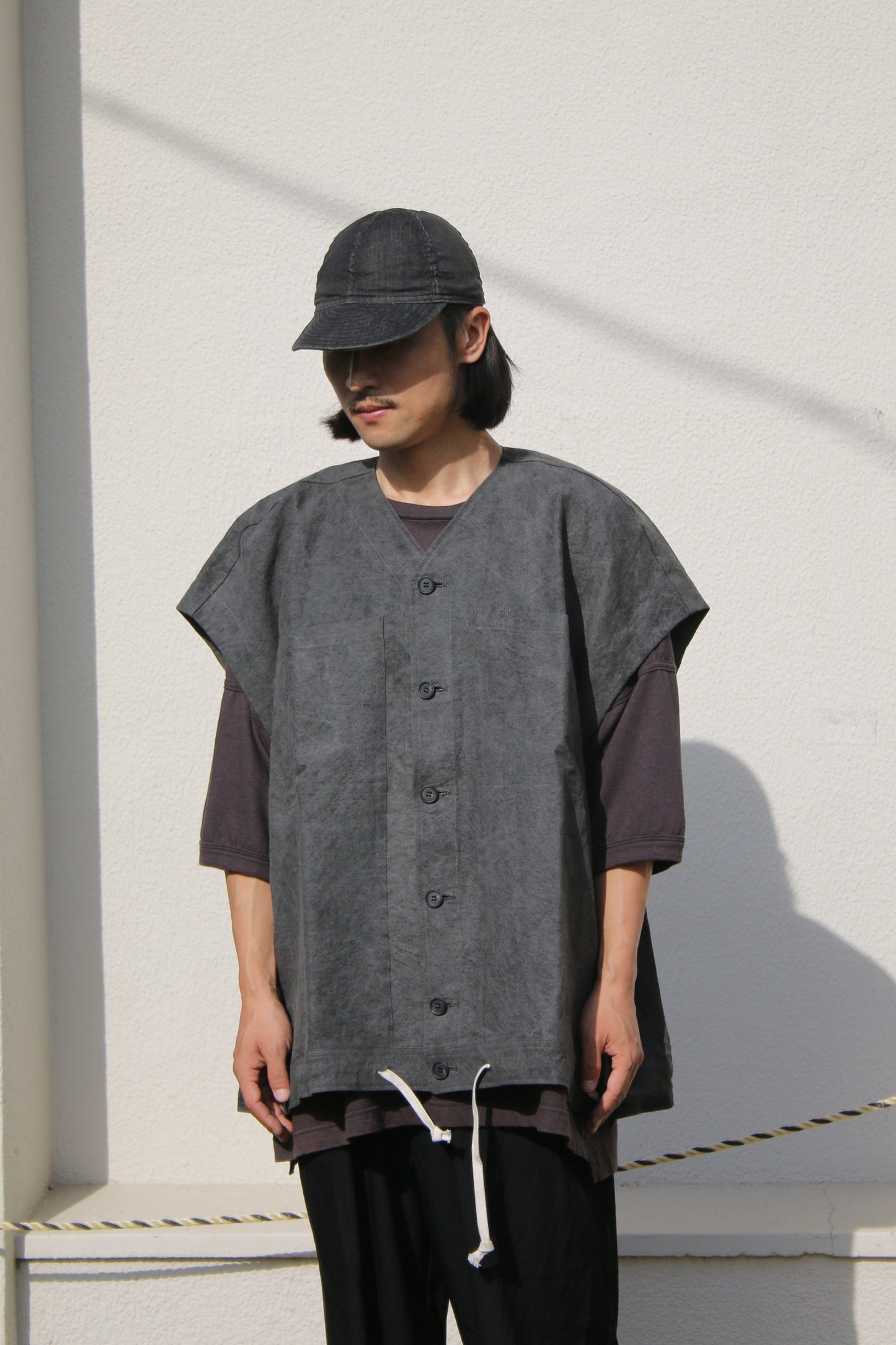 O PROJECT LINEN WASHI CLOTH BODY WARMER - DARK SUMI
