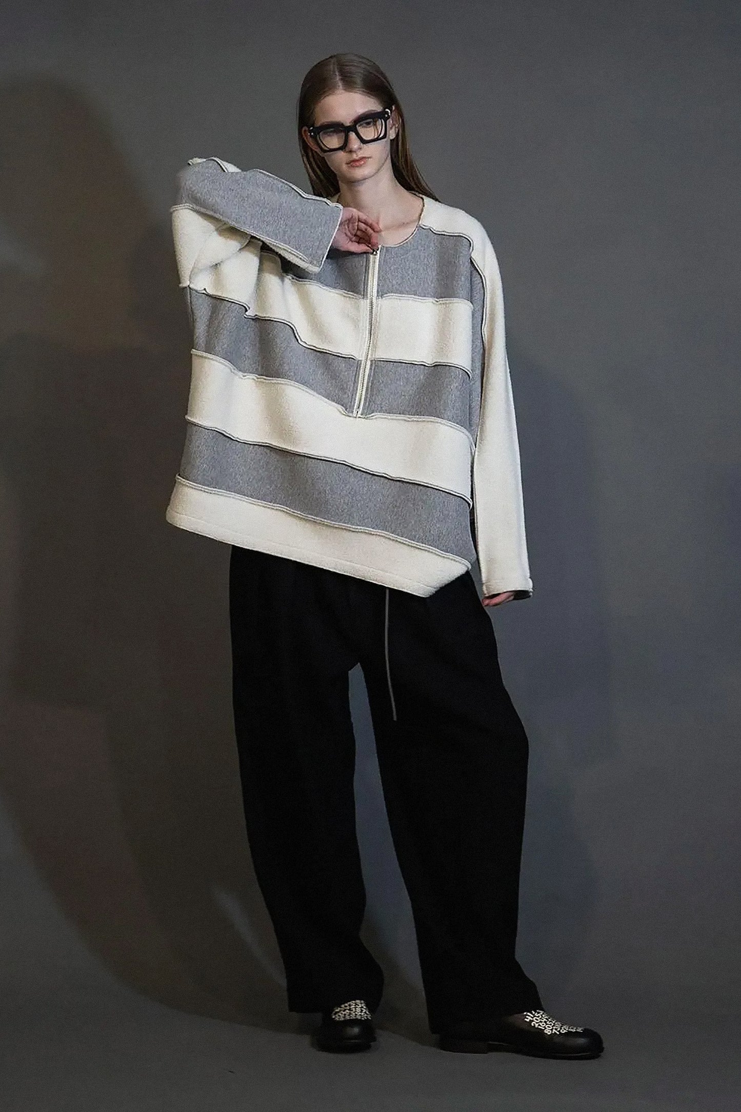 MY BEAUTIFUL LANDLET NAPPING BRUSHED FRENCH TERRY PULLOVER - GREY