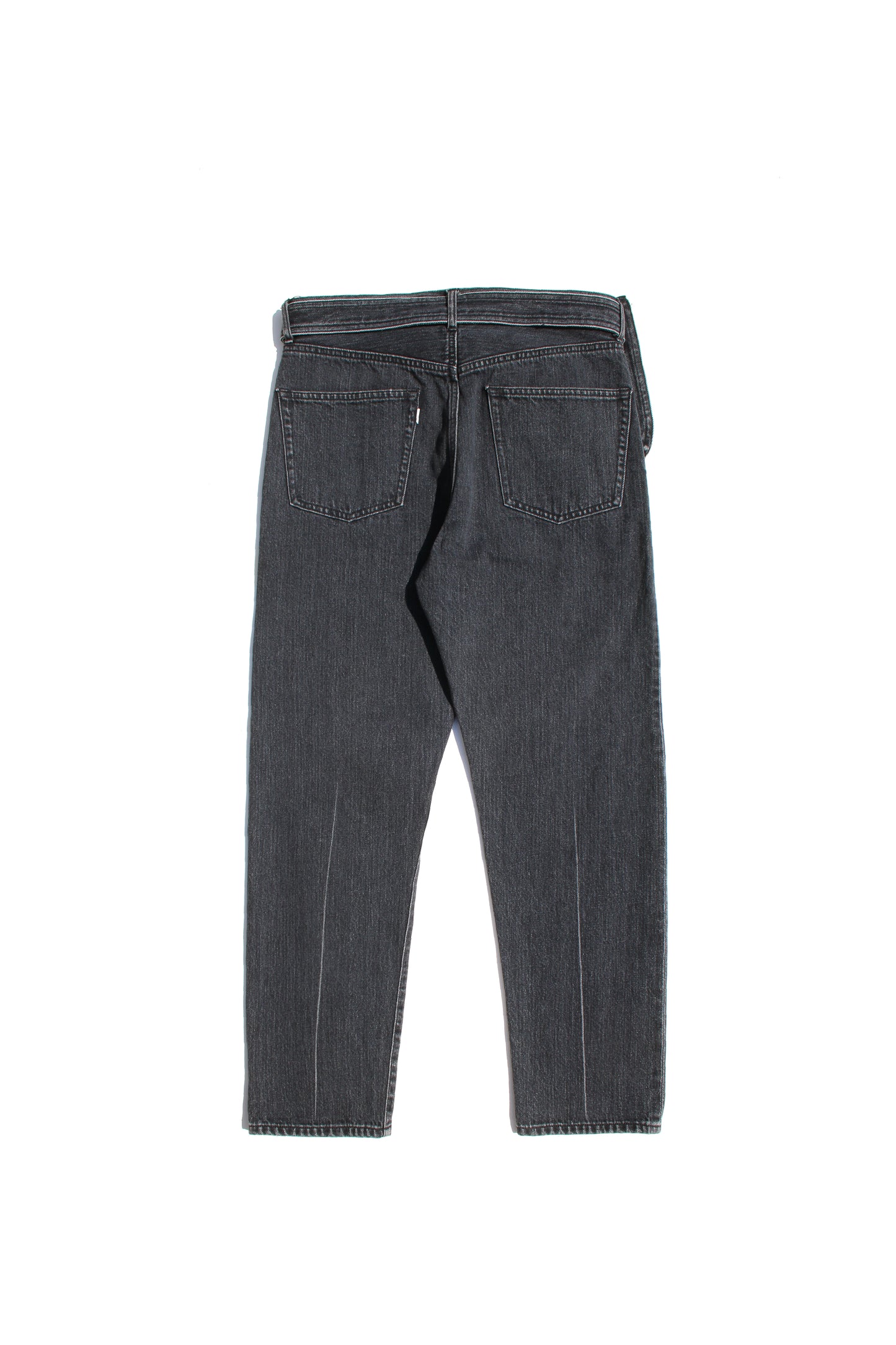 ESSAY BELTED BAG JEANS