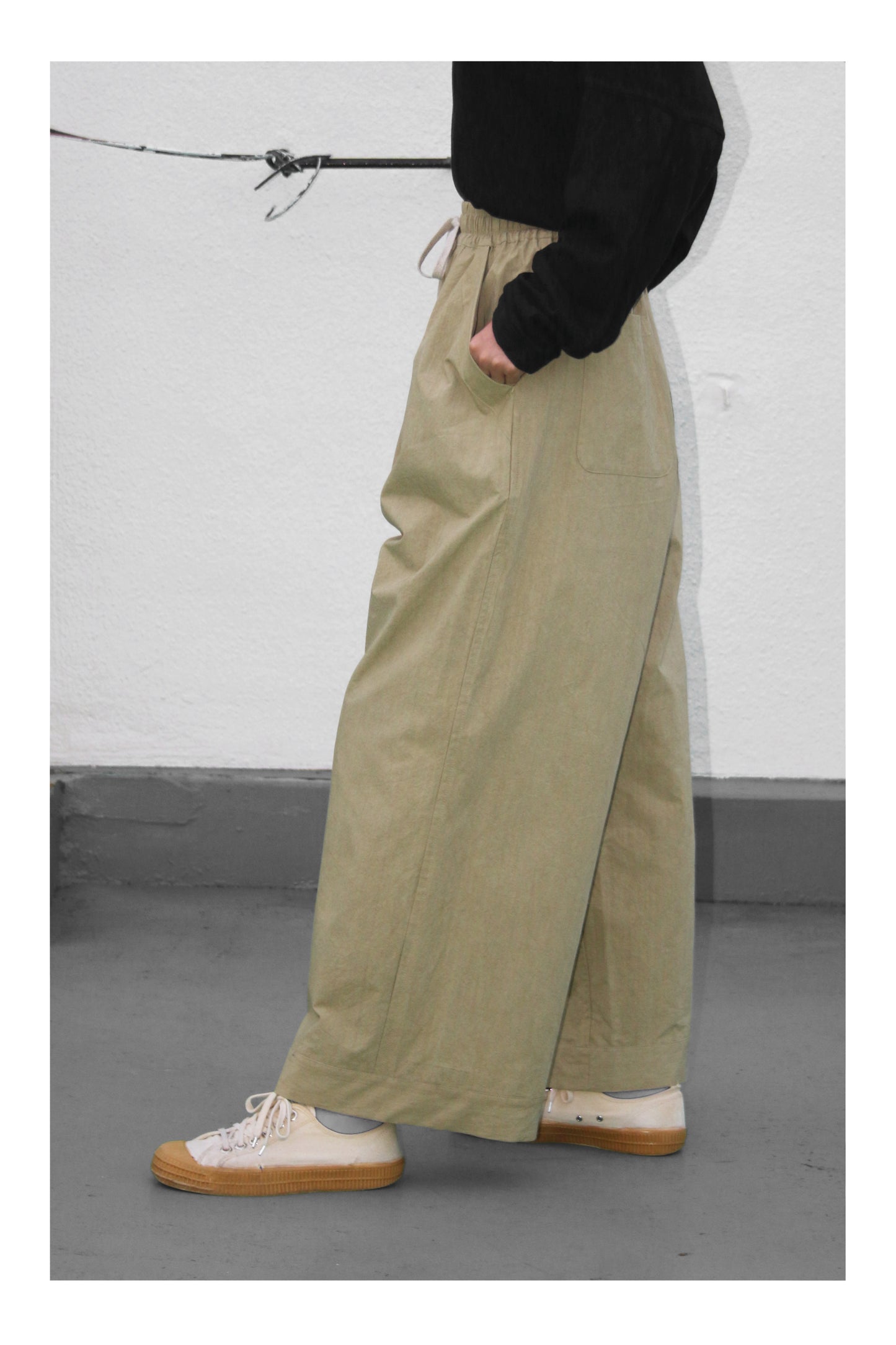O PROJECT WASHED DENSE CLOTH EASY WIDE PANTS - KHAKI BEIGE