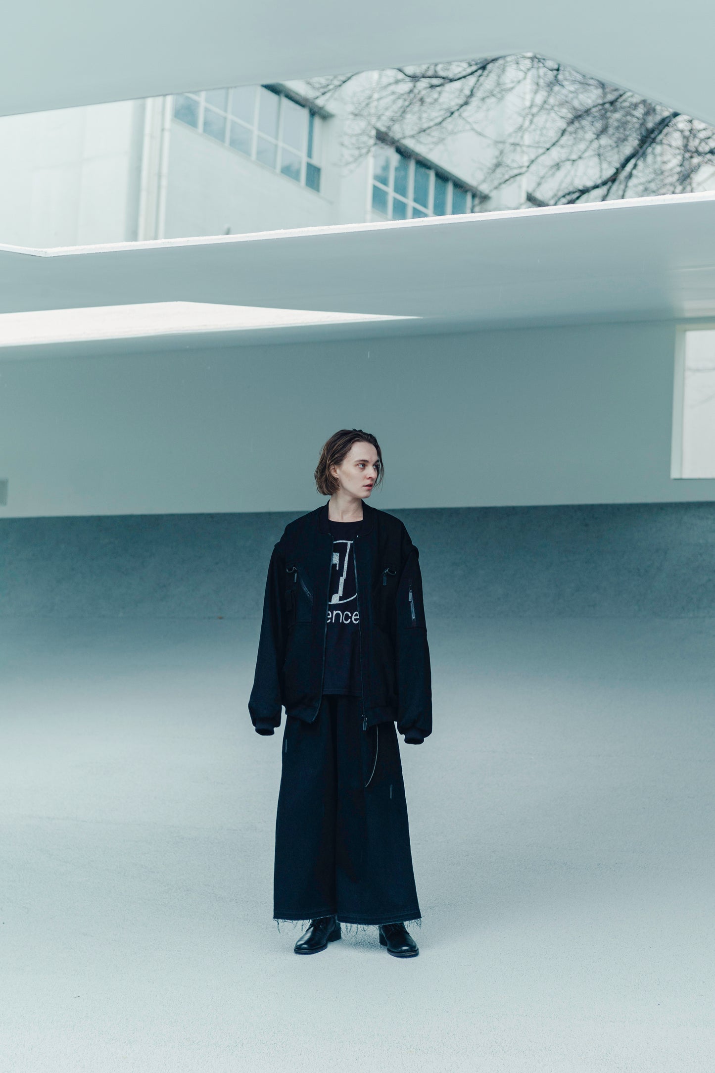 ESSAY RINGSPUN TEE - BLACK