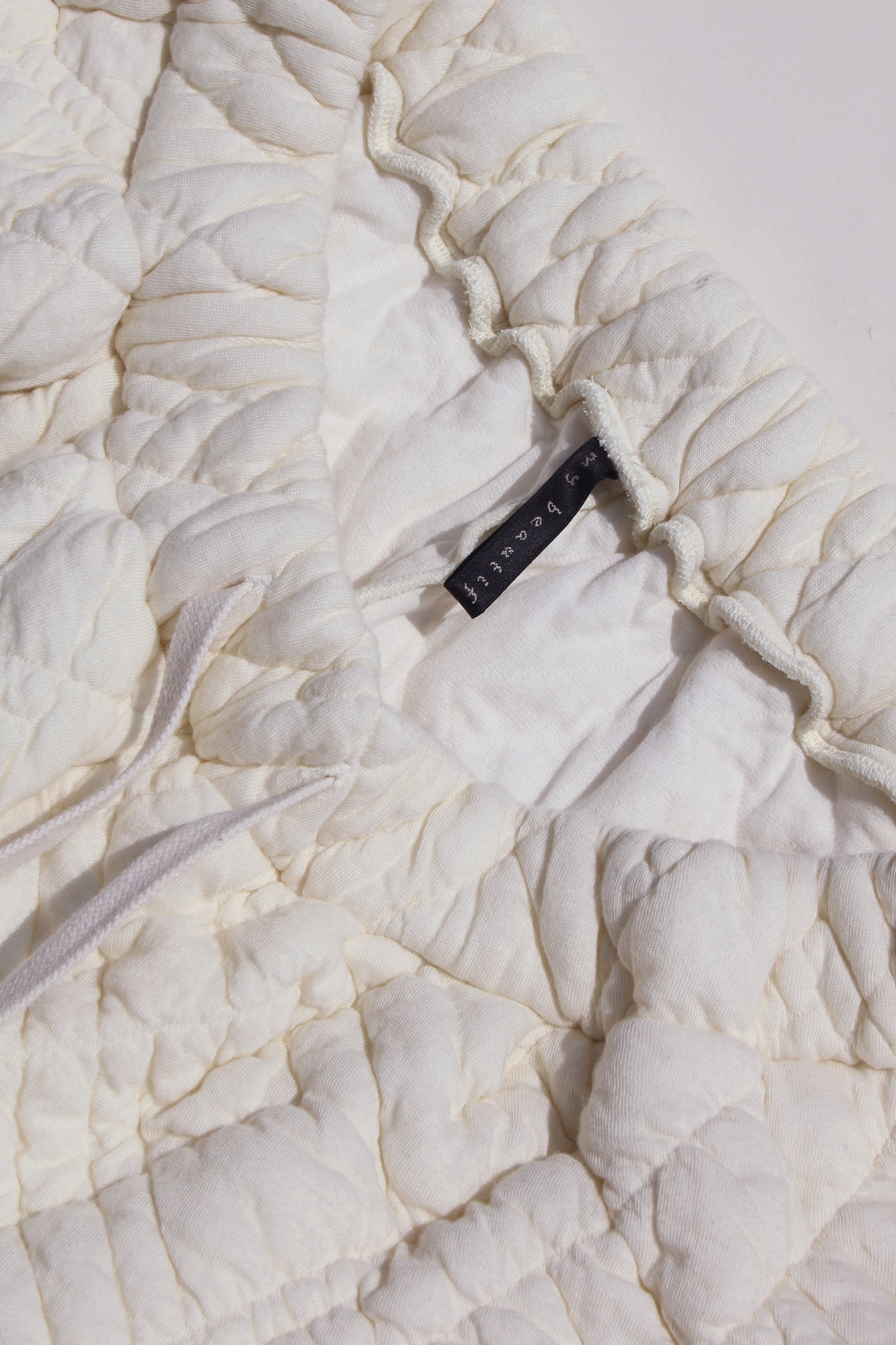 MY BEAUTIFUL LANDLET QUILTED JACQUARD EASY WIDE PANTS - OFF WHITE