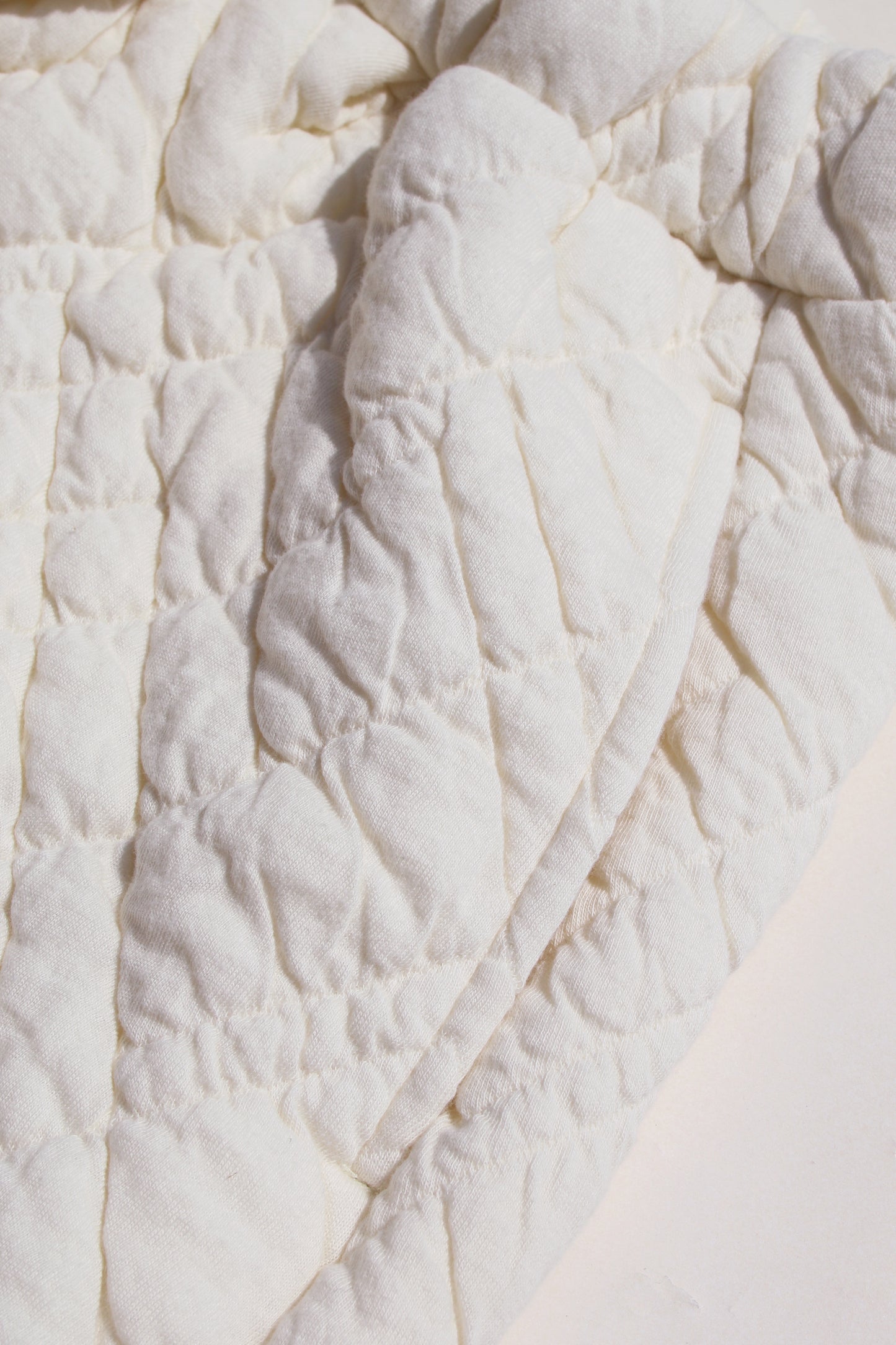 MY BEAUTIFUL LANDLET QUILTED JACQUARD EASY WIDE PANTS - OFF WHITE