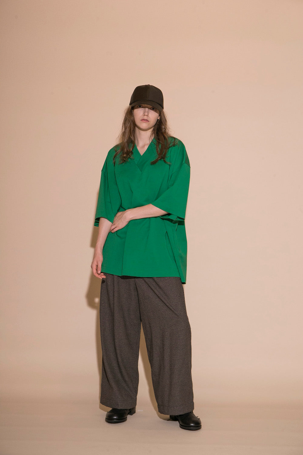 MY BEAUTIFUL LANDLET PARALLELED JERSEY V-NECK BIG TEE - GREEN