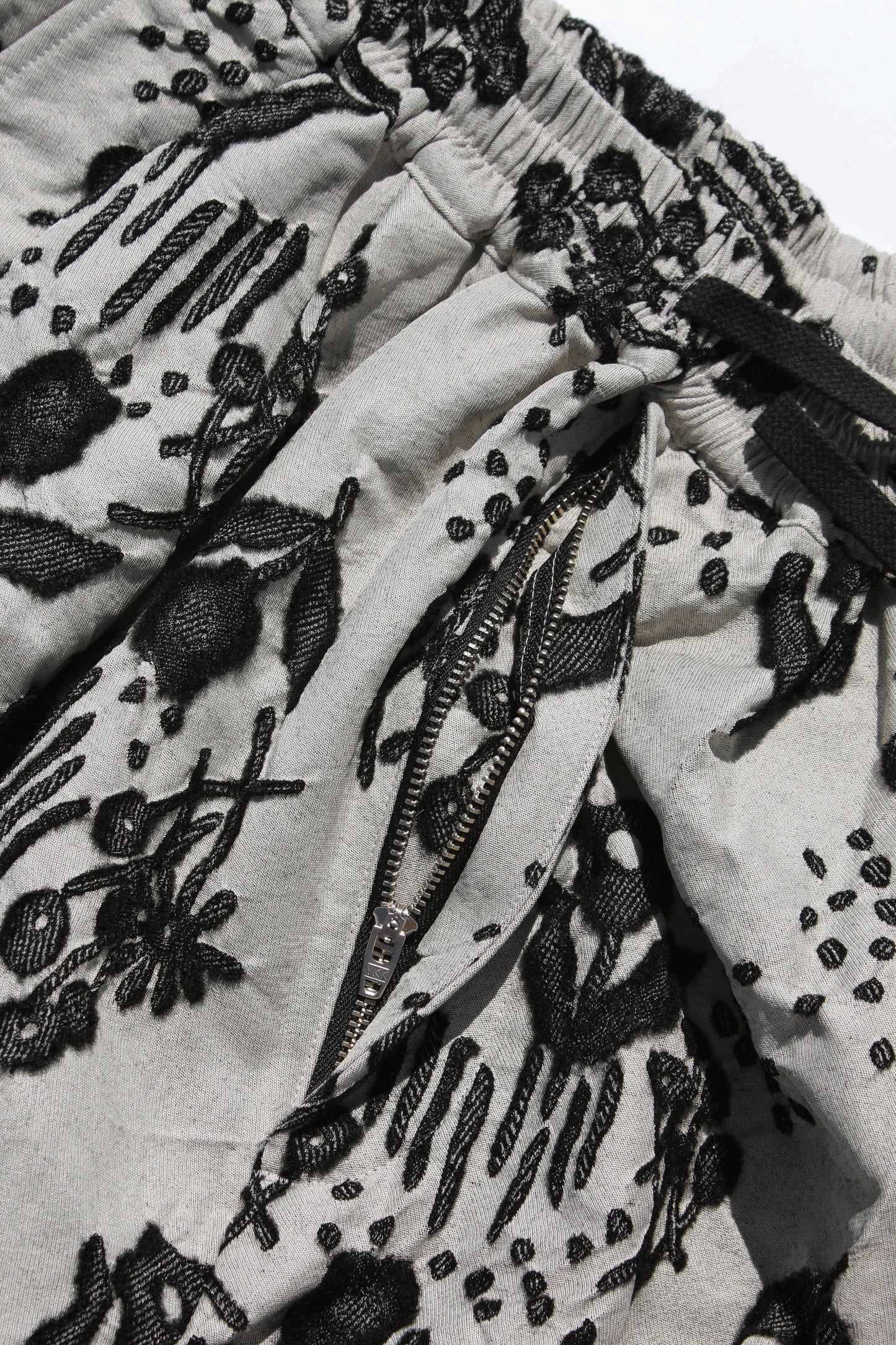 MY BEAUTIFUL LANDLET ORIGINAL FLOWER JACQUARD EASY PANTS - BEIGE
