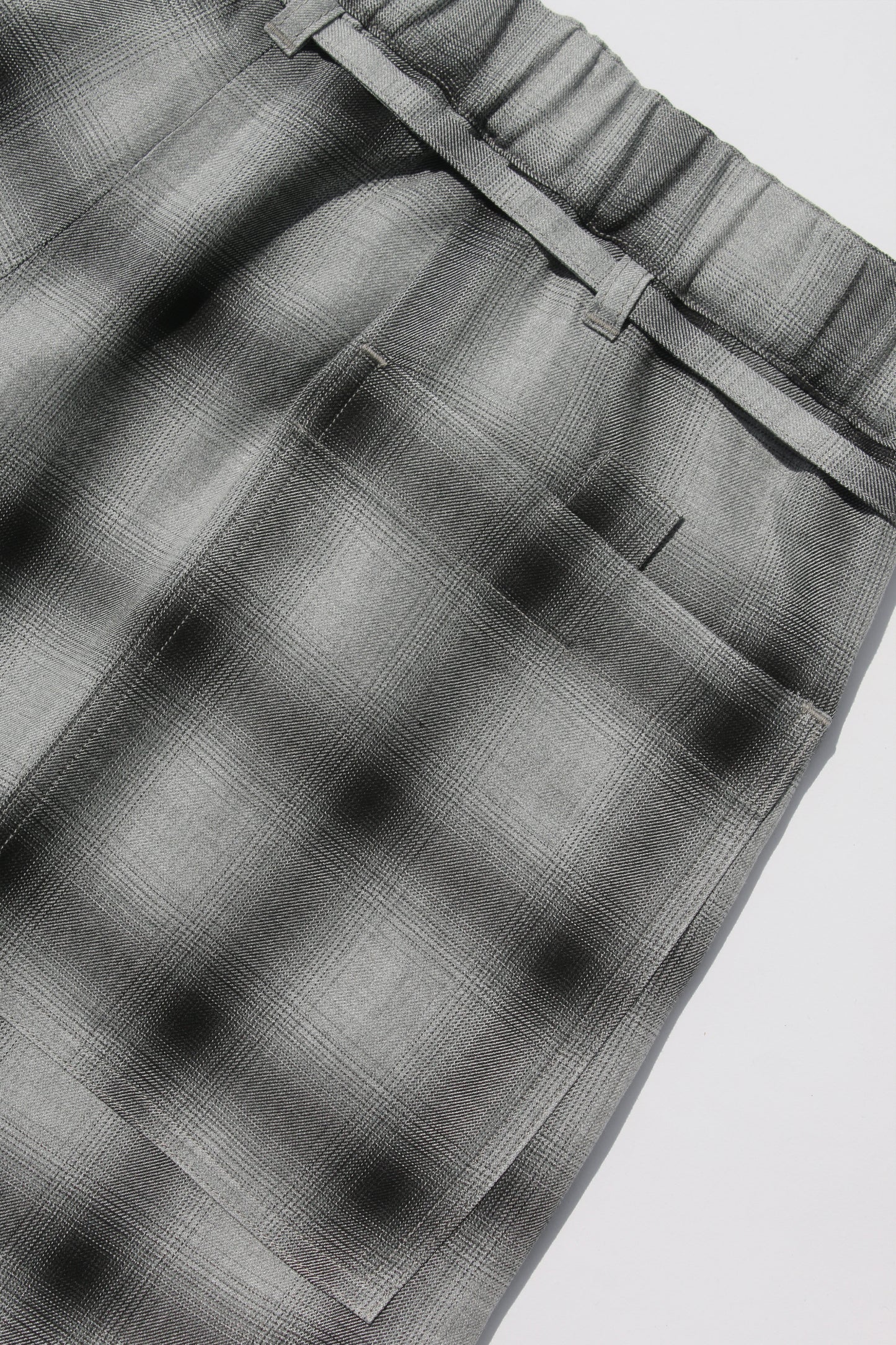 ESSAY 3TUCKED CROP SHORTS - GREY CHECK