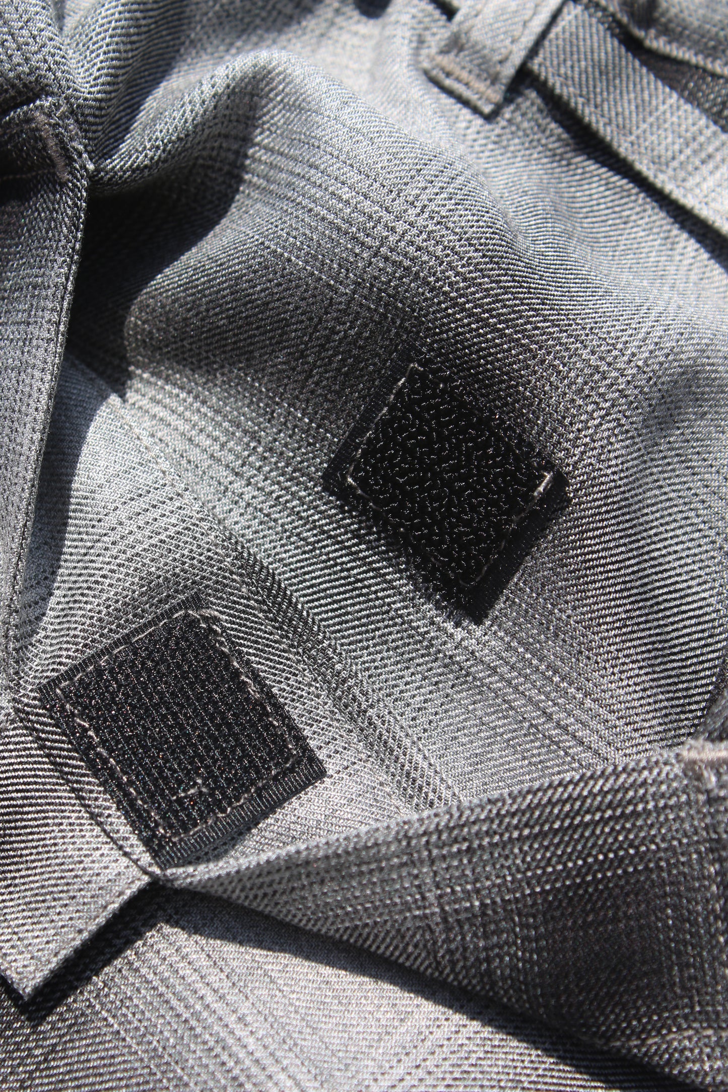 ESSAY 3TUCKED CROP SHORTS - GREY CHECK