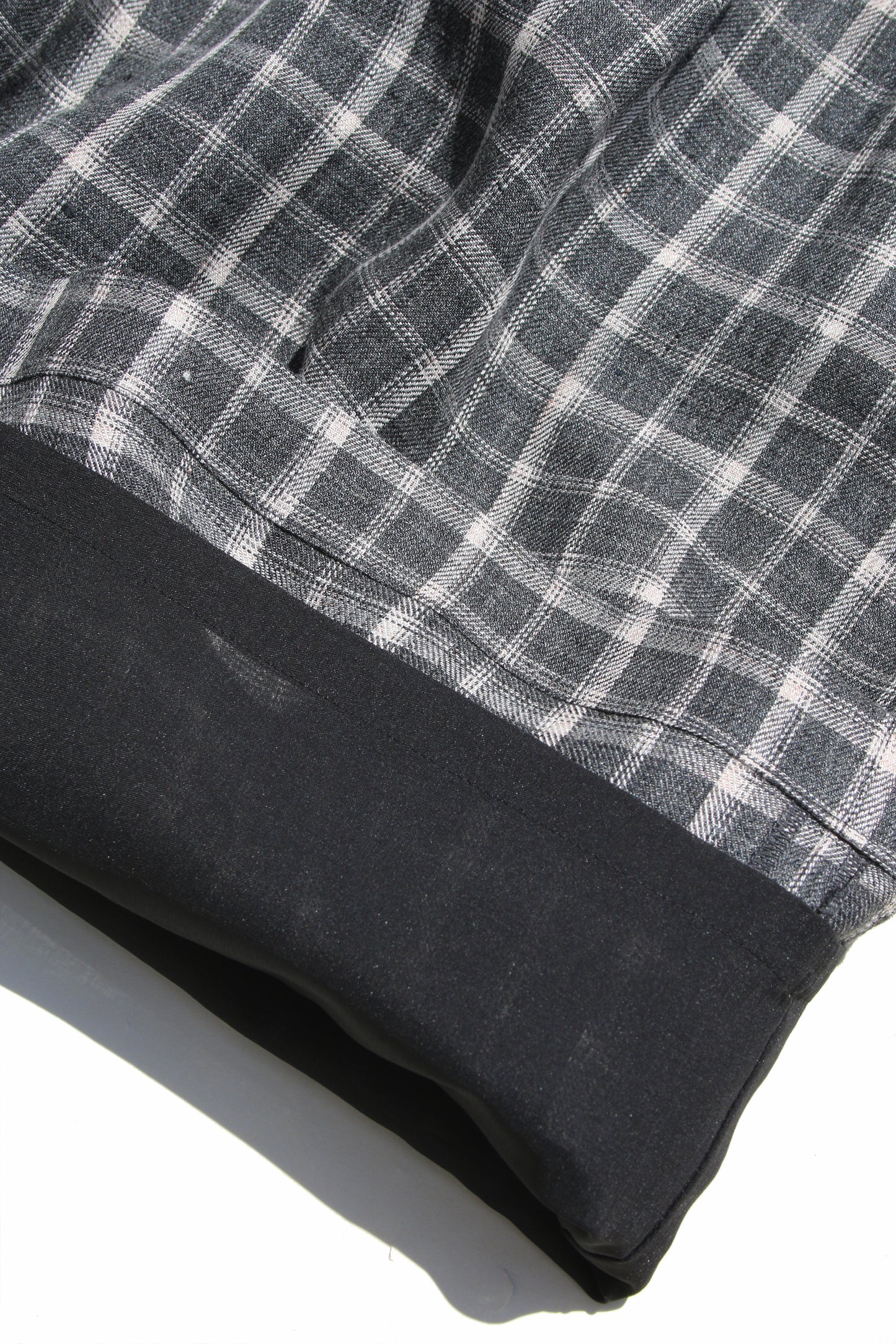 ESSAY 3TUCKED CROP SHORTS - GREY CHECK