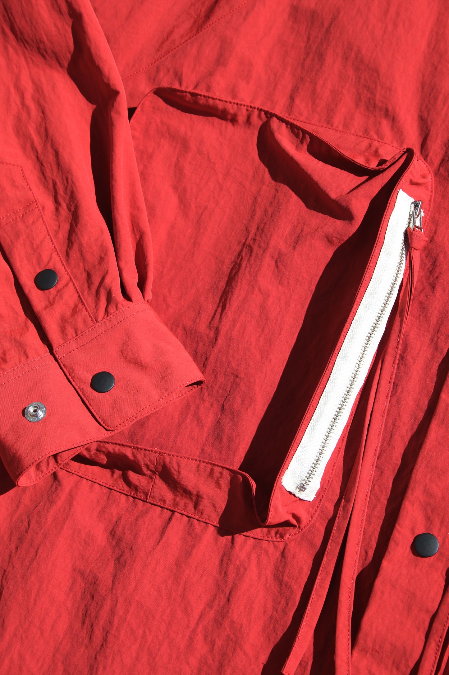 MY BEAUTIFUL LANDLET NYLON TAFFETA BIG POCKET SHIRT - RED