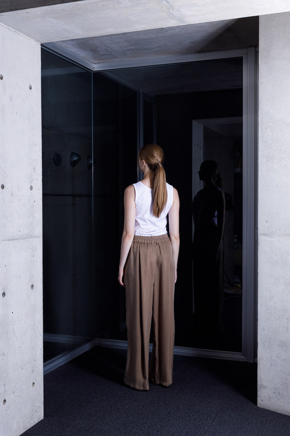 VOAAOV CUPRO TWILL PANTS - BEIGE