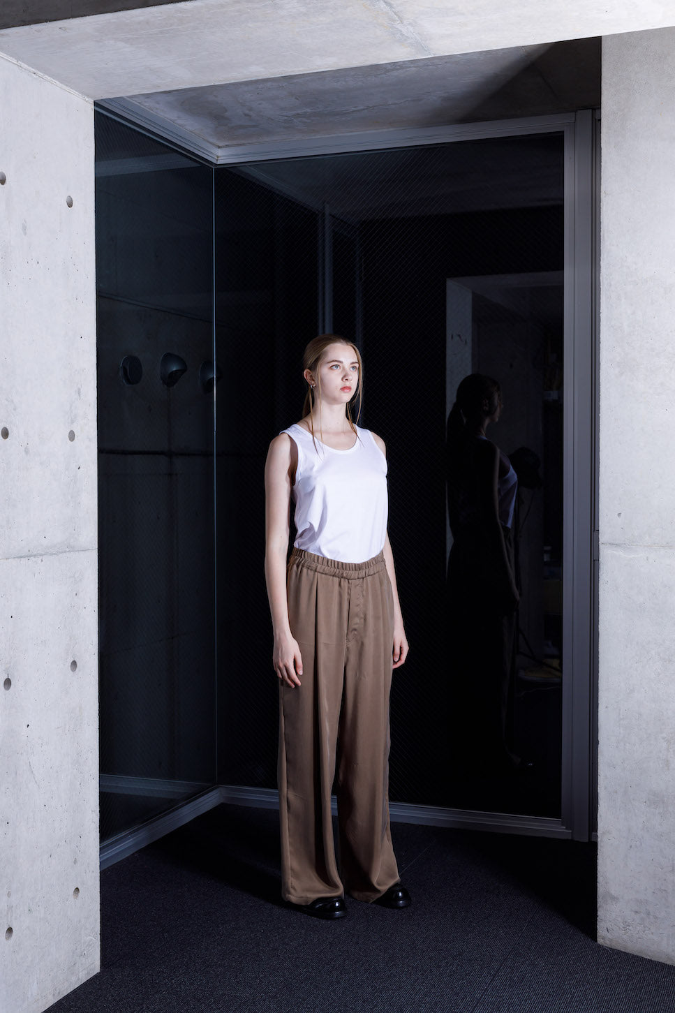 VOAAOV CUPRO TWILL PANTS - BEIGE