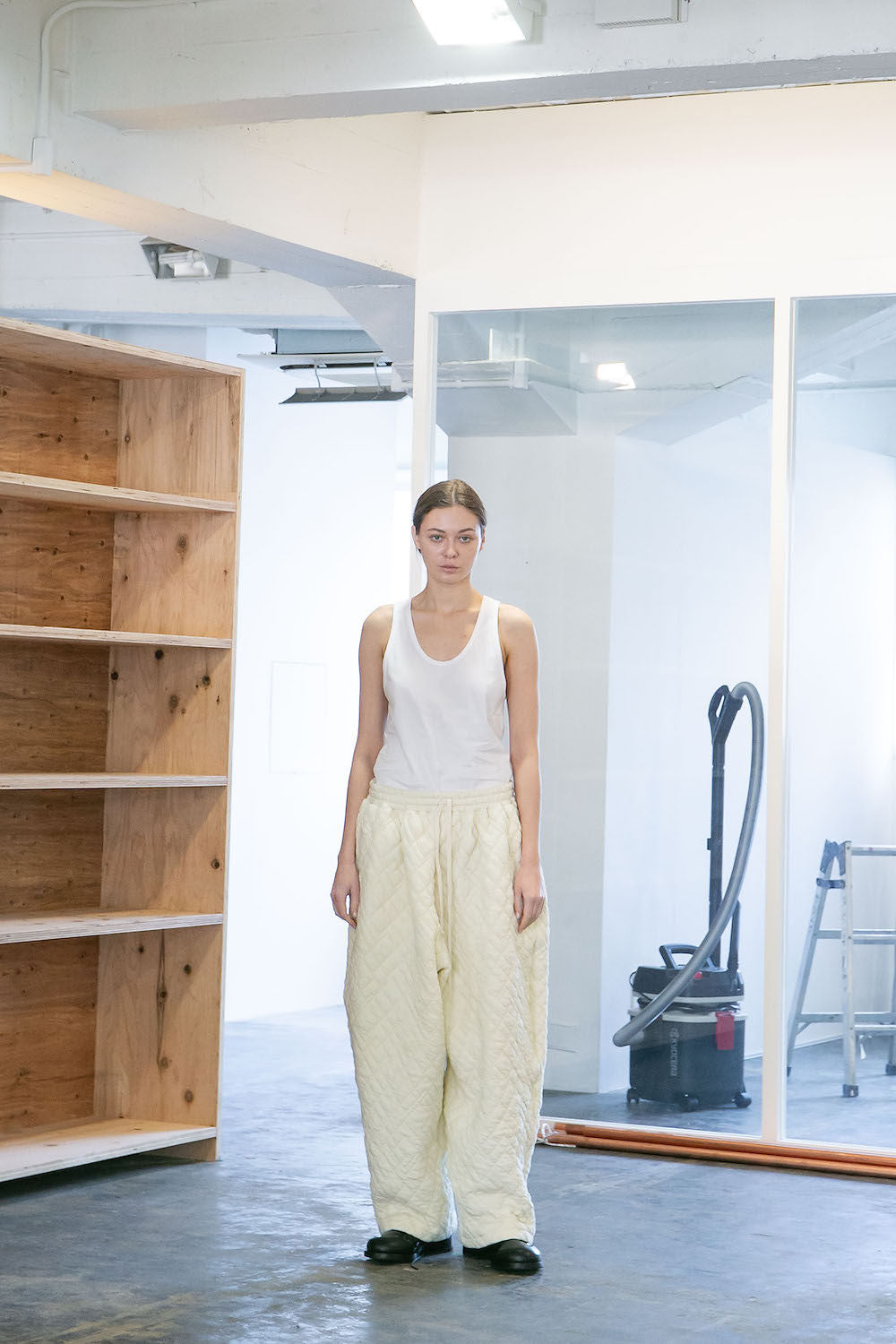 MY BEAUTIFUL LANDLET QUILTED JACQUARD EASY WIDE PANTS - OFF WHITE