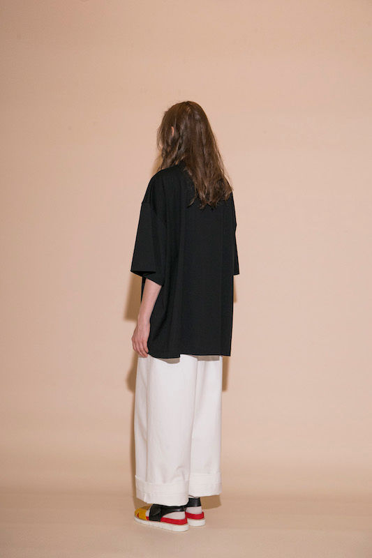 MY BEAUTIFUL LANDLET PARALLELED JERSEY V-NECK BIG TEE - BLACK
