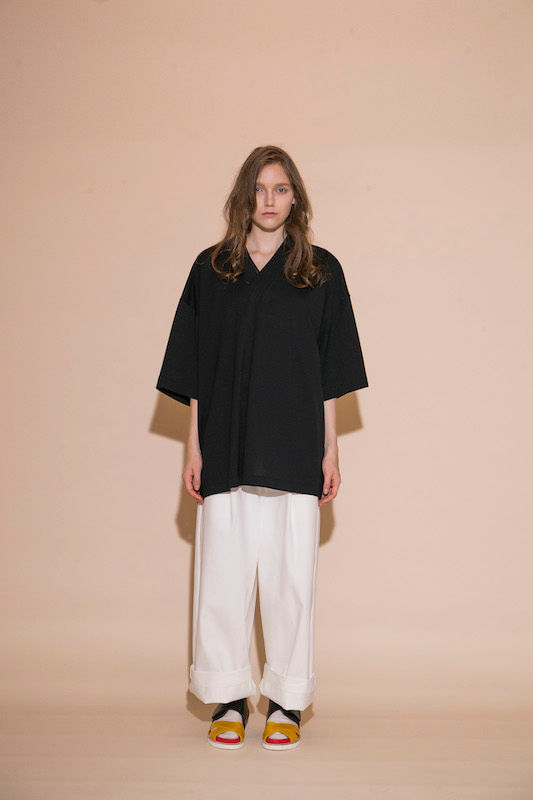 MY BEAUTIFUL LANDLET PARALLELED JERSEY V-NECK BIG TEE - BLACK
