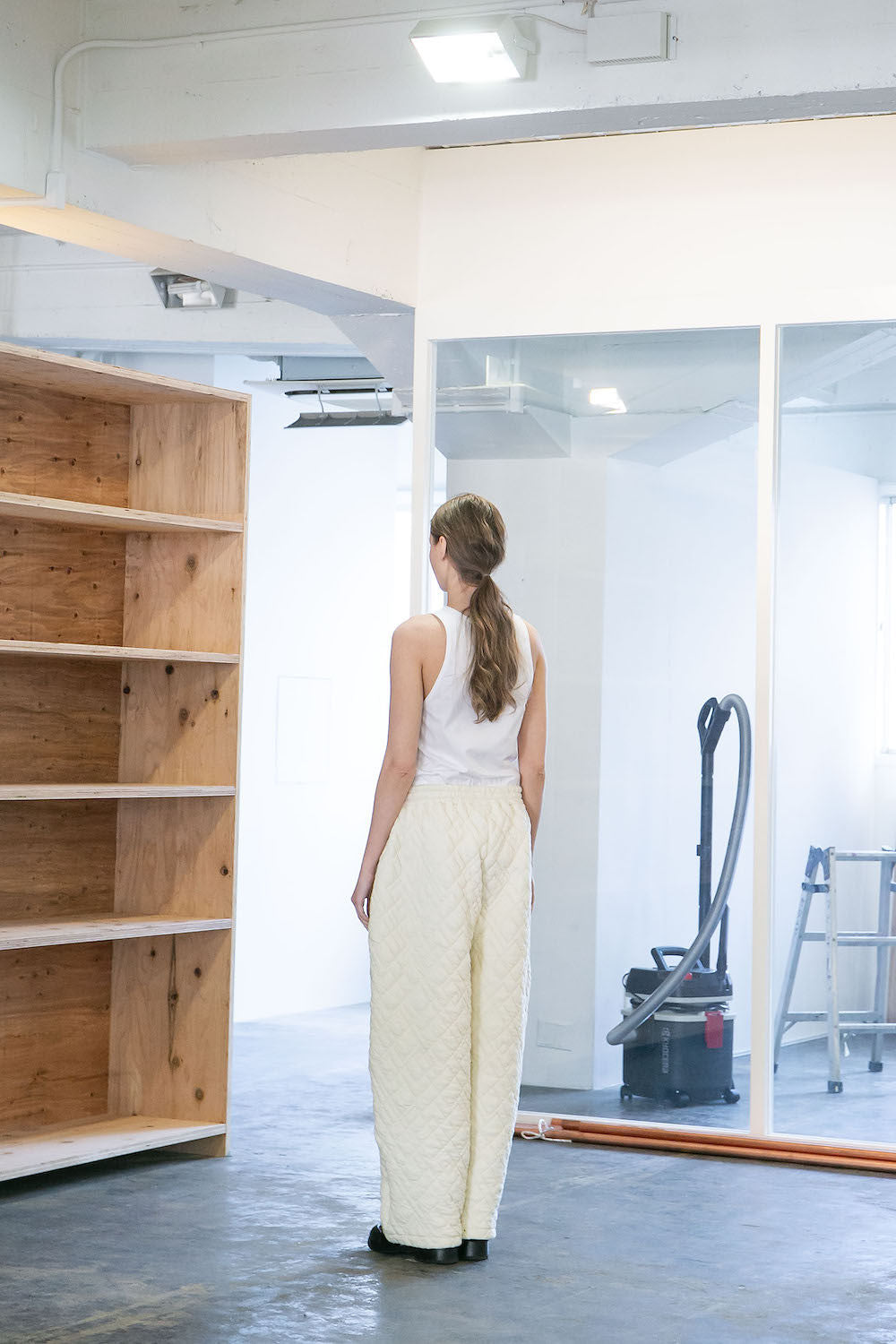 MY BEAUTIFUL LANDLET QUILTED JACQUARD EASY WIDE PANTS - OFF WHITE
