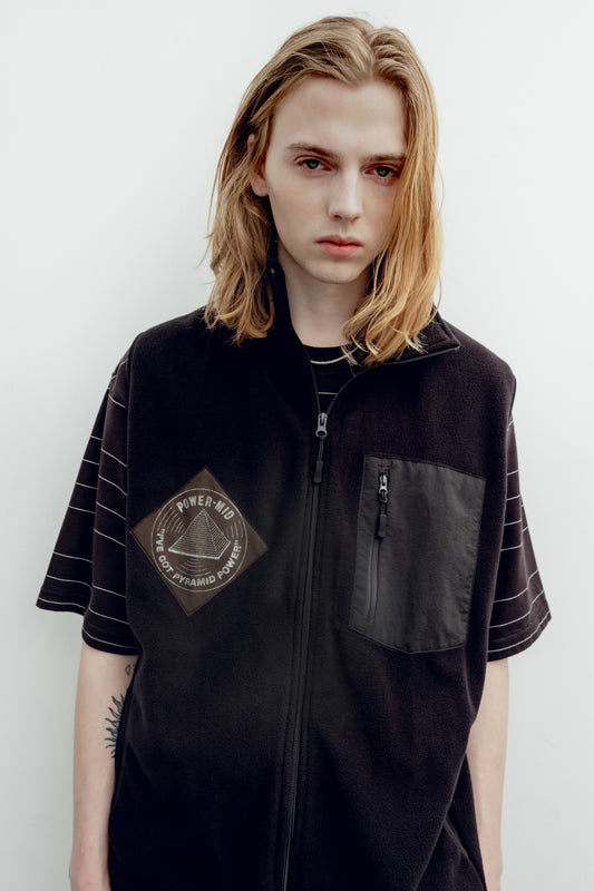 ESSAY RAVE VEST - PYRAMID