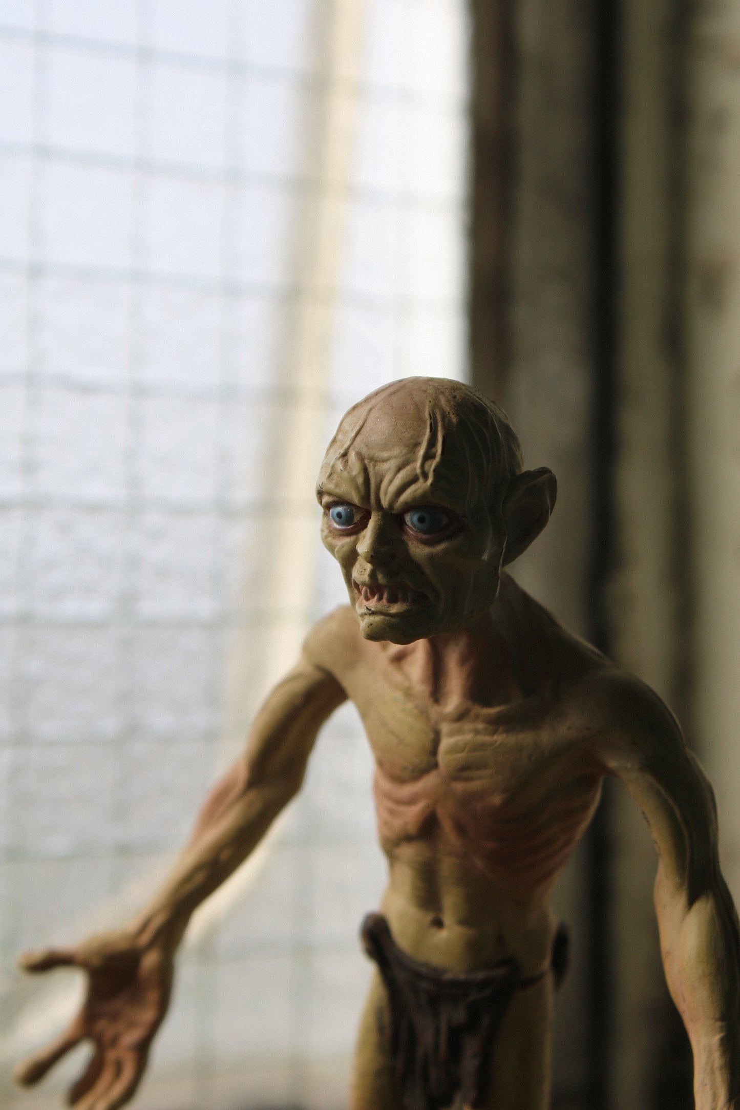 GOLLUM THE LORD OF THE RINGS TOY BIZ