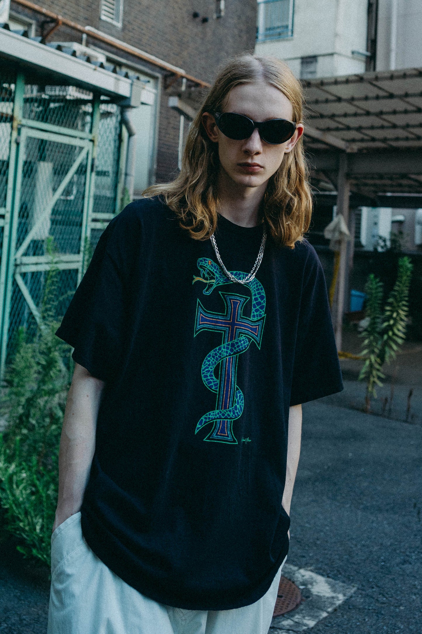 ESSAY OVERSIZED PRINT T-SHIRT - SNAKE CROSS