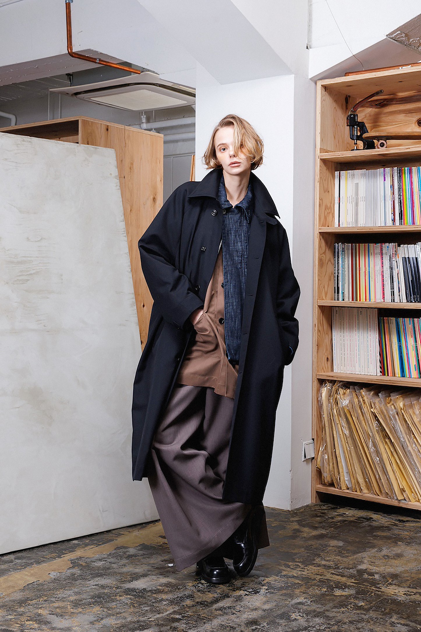 VOAAOV BISHU OLD WOOL GABARDINE COAT - BLACK