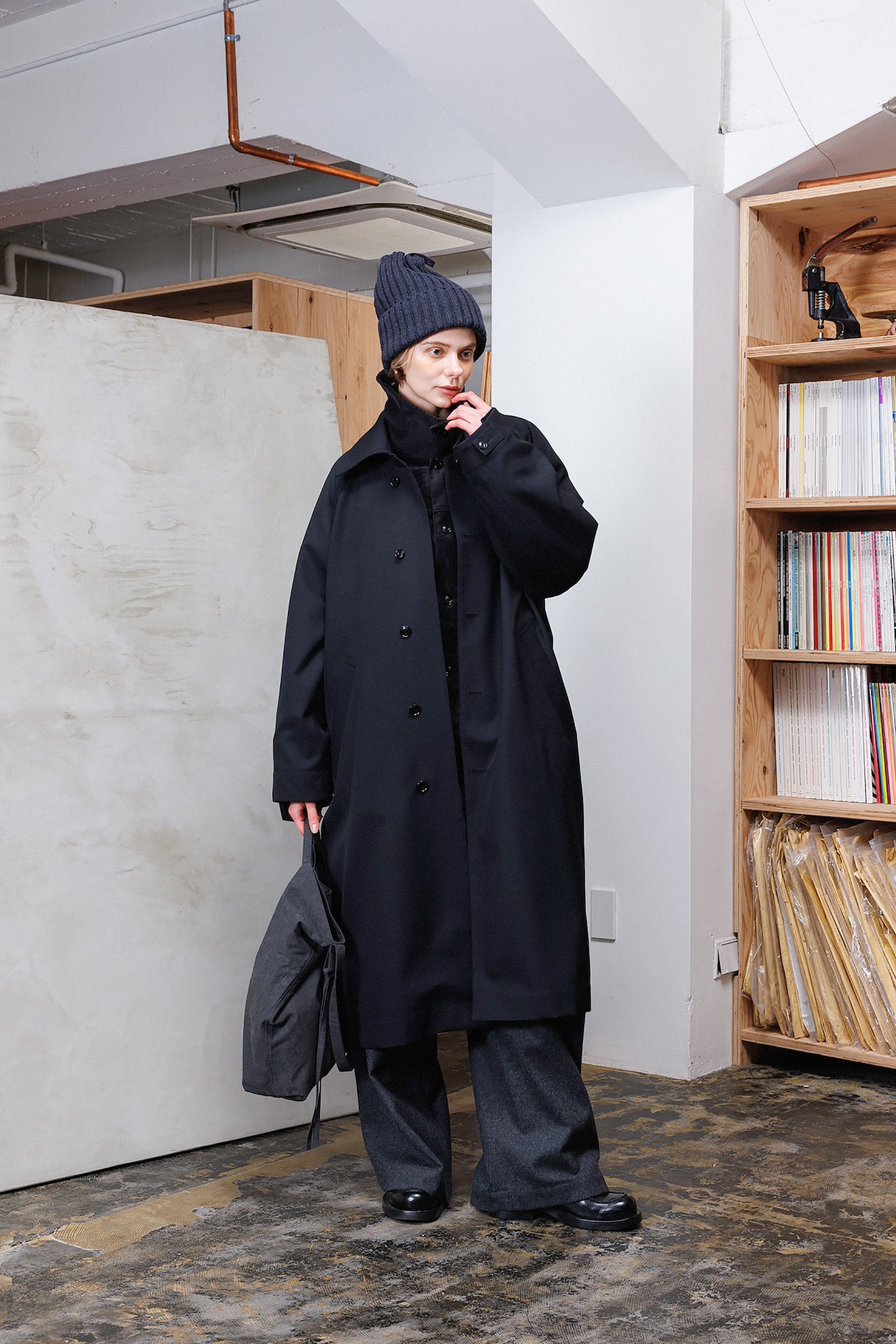VOAAOV BISHU OLD WOOL GABARDINE COAT - BLACK