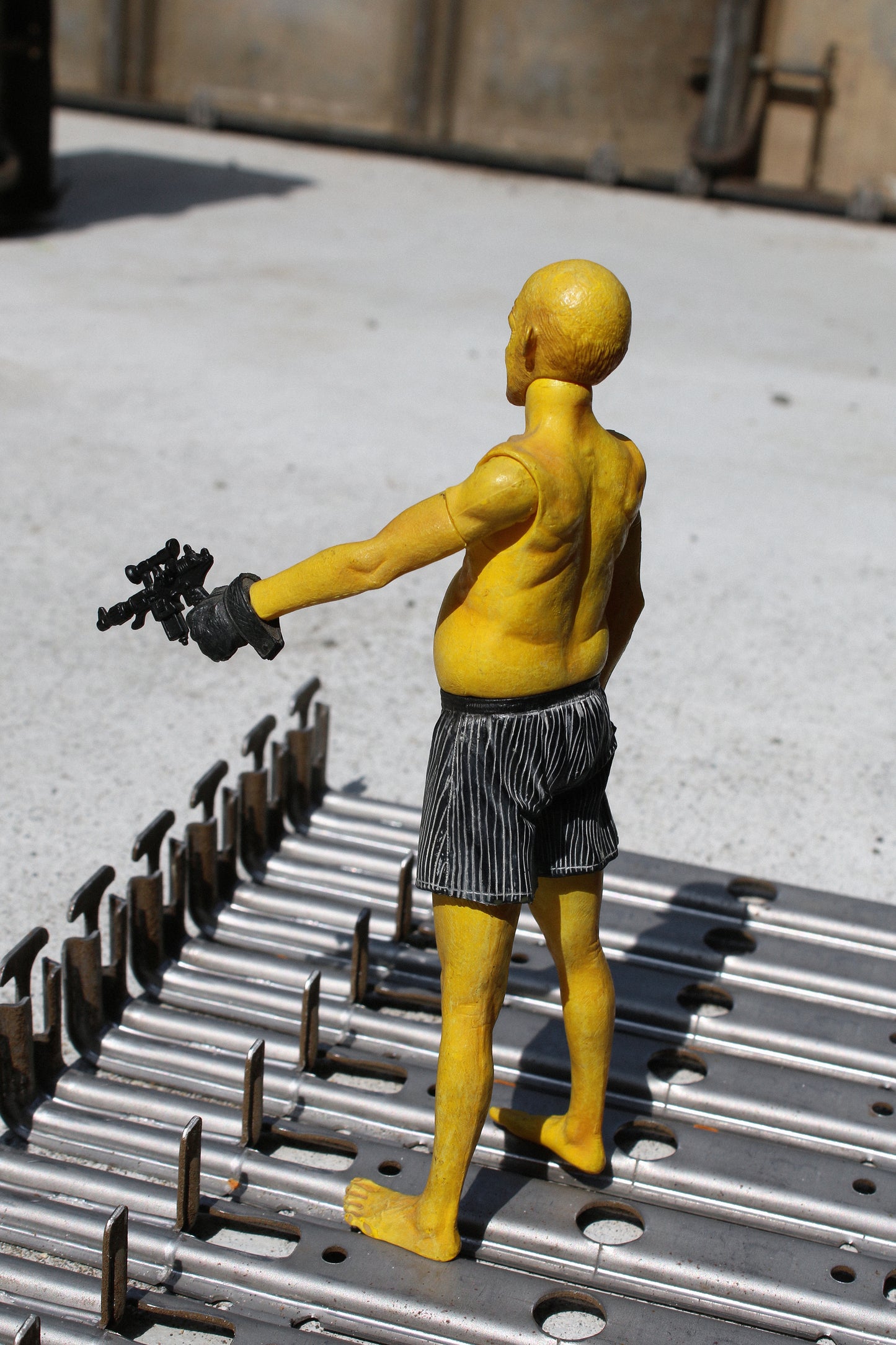 SIN CITY YELLOW BASTARD NECA