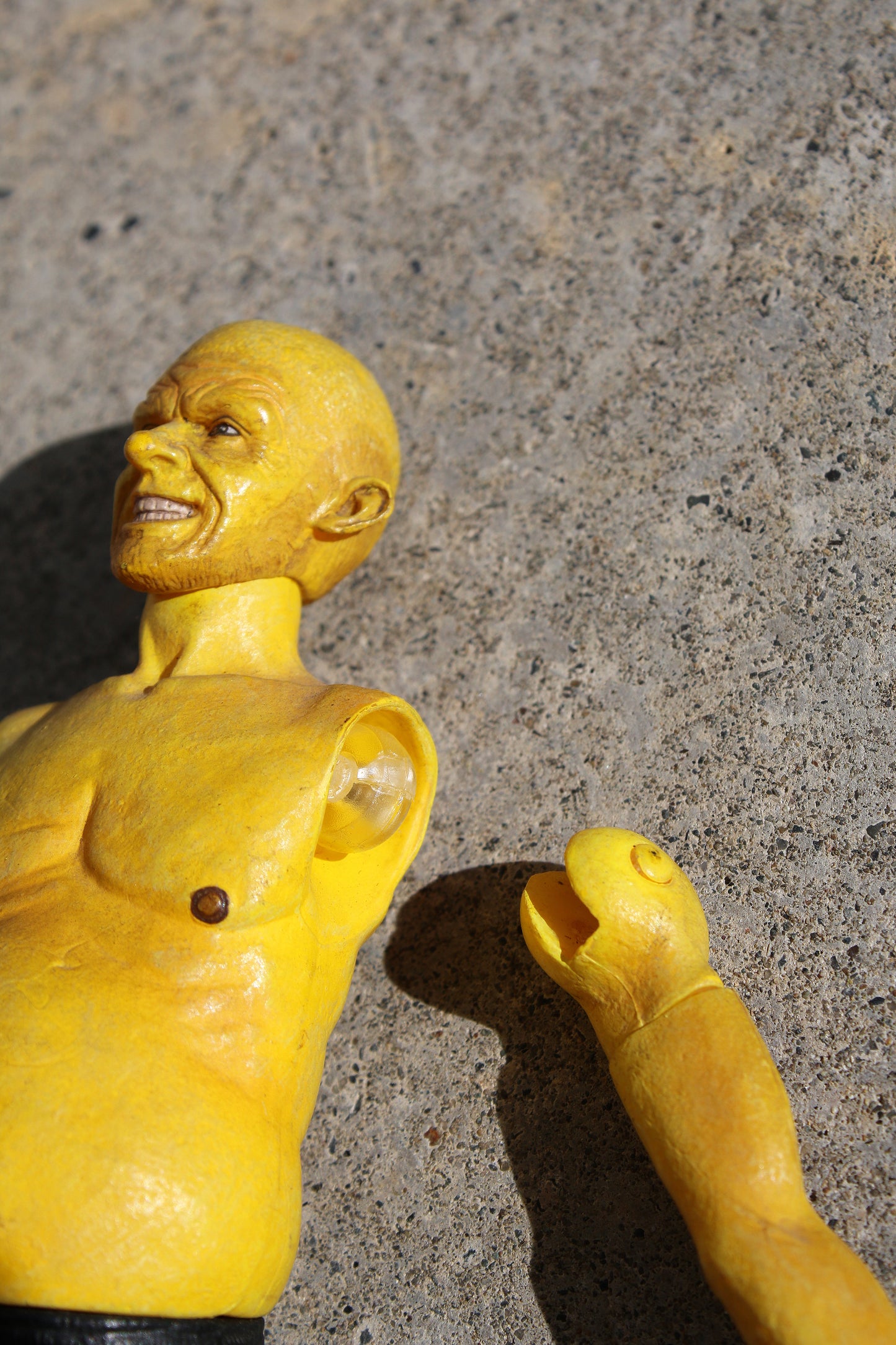 SIN CITY YELLOW BASTARD NECA