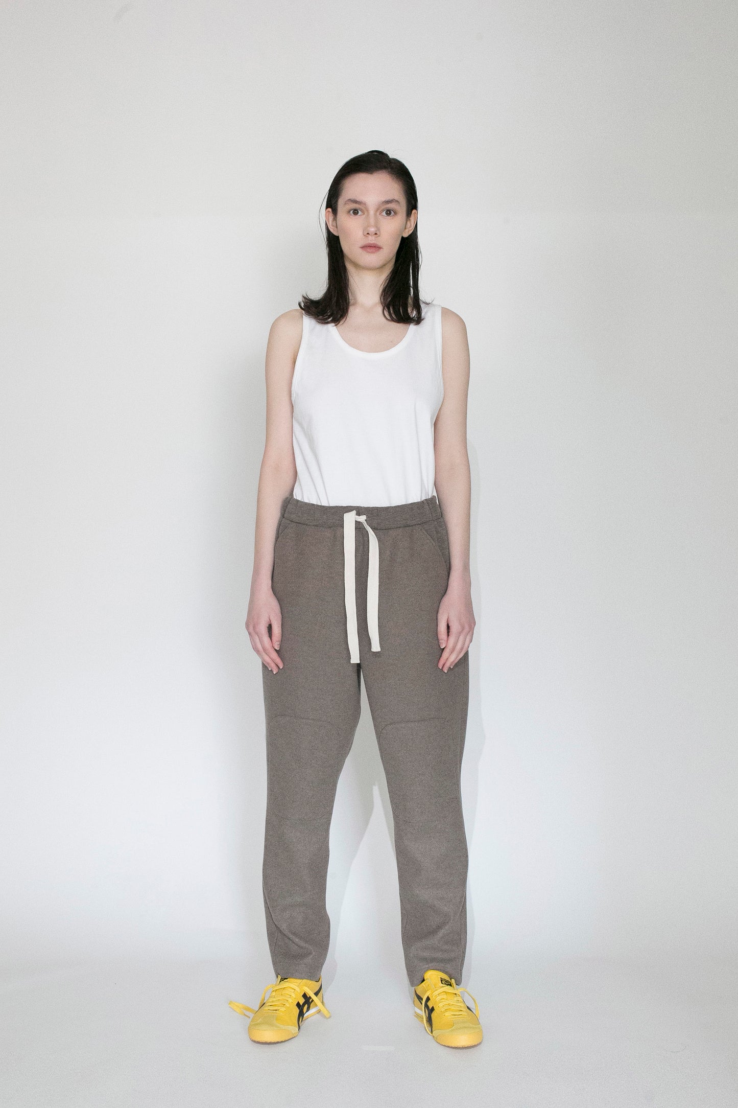 VOAAOV HYBRID RELUX JERJEY PANTS - BROWN