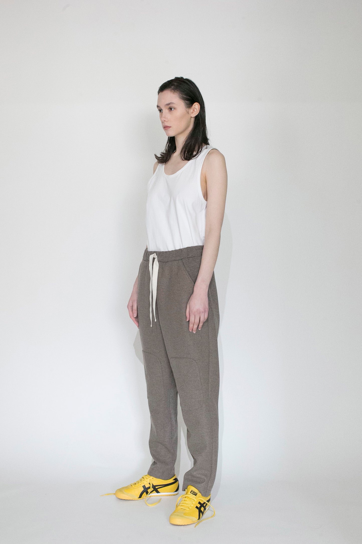 VOAAOV HYBRID RELUX JERJEY PANTS - BROWN