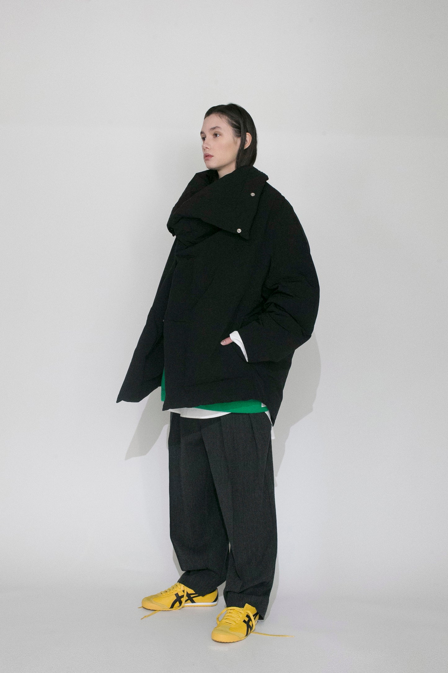 VOAAOV KAWADA DOWN × BRIGHT JET TAFFETA JACKET - BLACK
