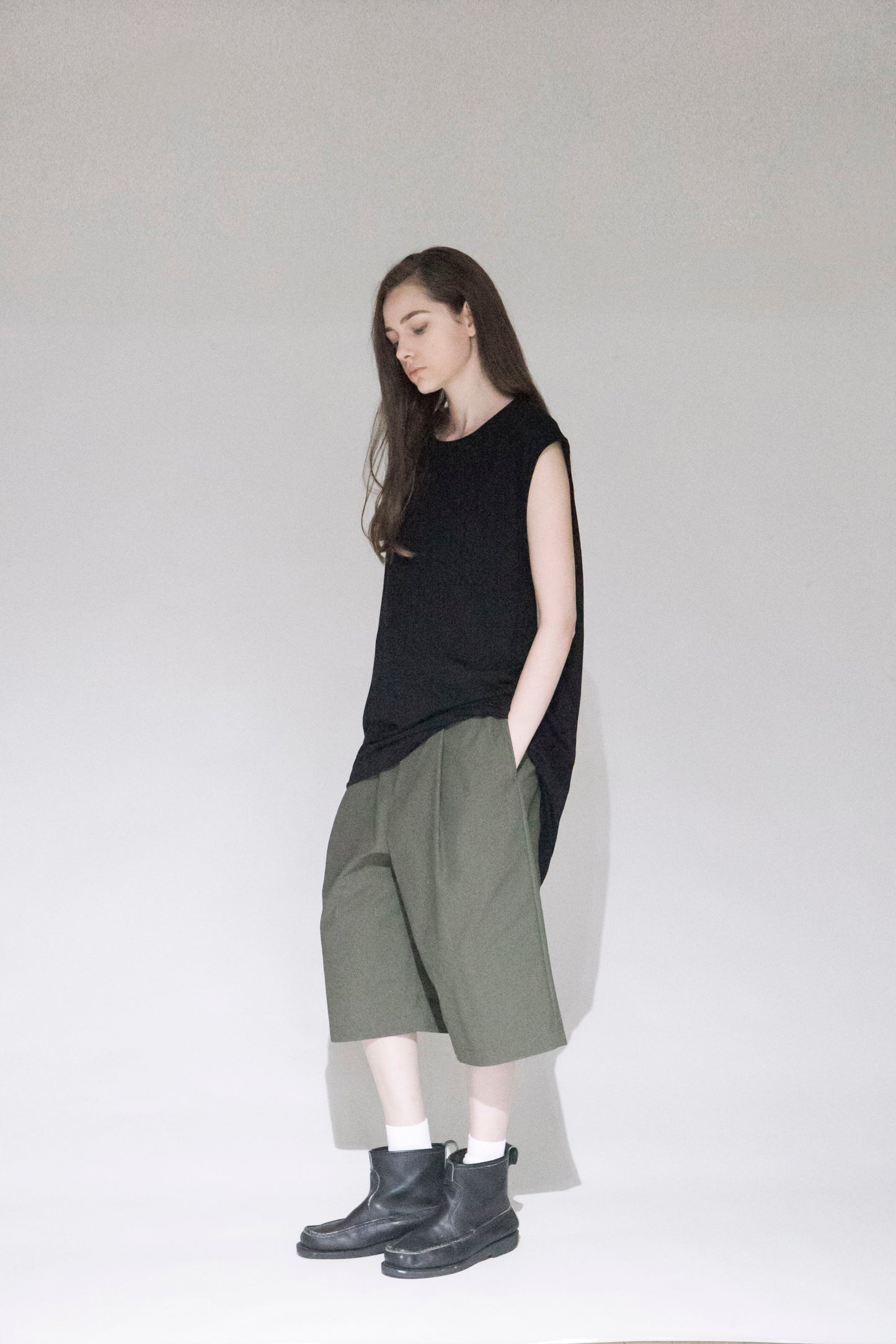 VOAAOV COTTON MODAL SLEEVELESS TOP - BLACK