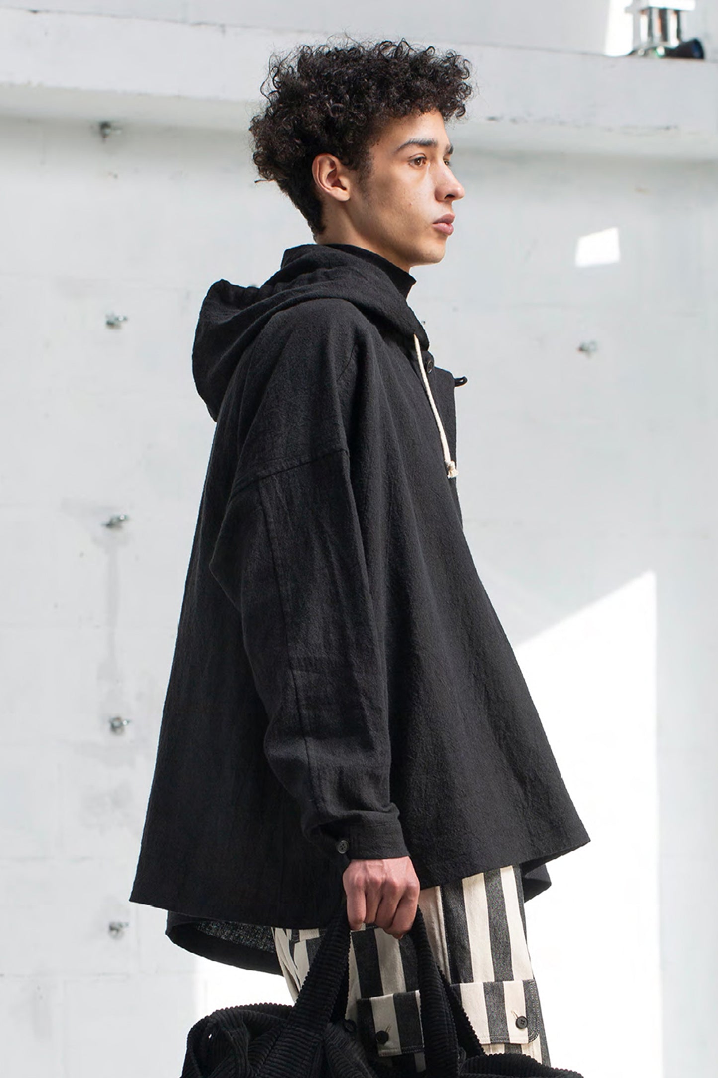O PROJECT BOILED CLOTH HOODED PULLOVER SHIRT - BLACK