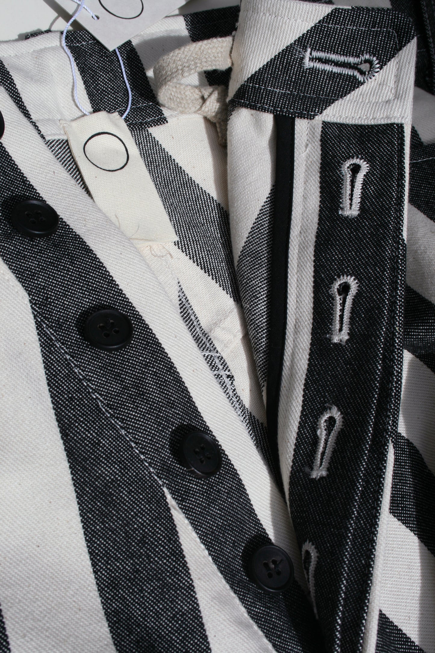 O PROJECT BOLD STRIPED DENIM TROUSERS - KINARI×BLACK