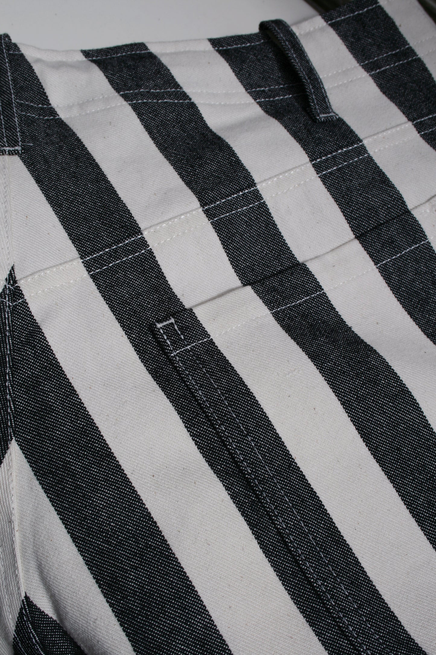 O PROJECT BOLD STRIPED DENIM TROUSERS - KINARI×BLACK