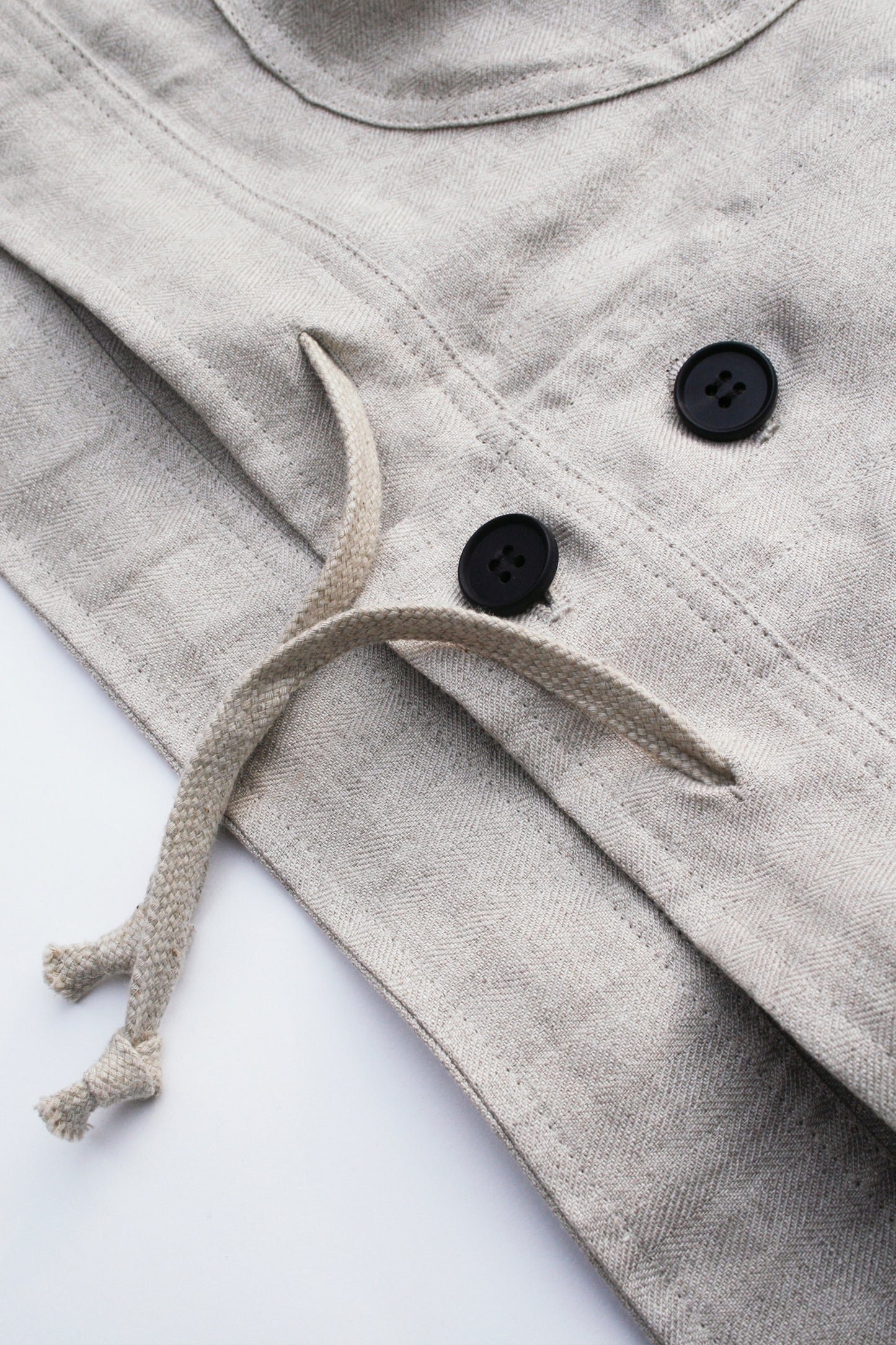 O PROJECT DENSE HERRINGBONE SLEEVELESS JACKET - KINARI