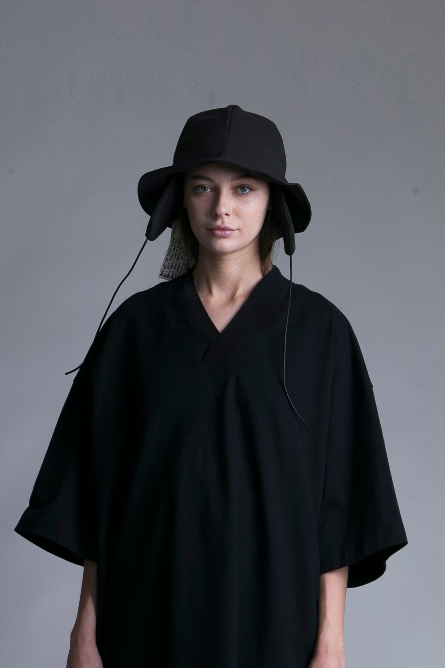 MY BEAUTIFUL LANDLET GABERDINE BUCKET HAT