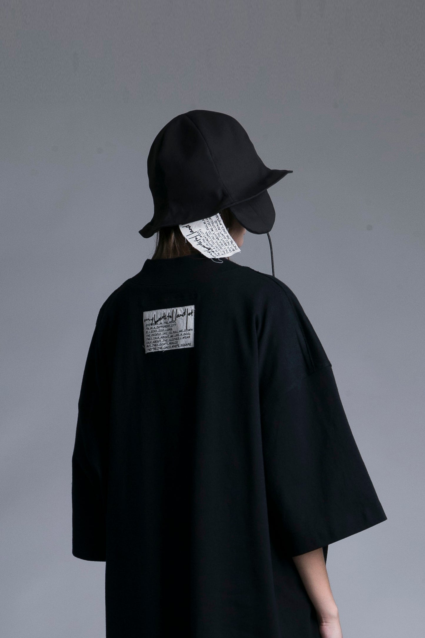 MY BEAUTIFUL LANDLET GABERDINE BUCKET HAT