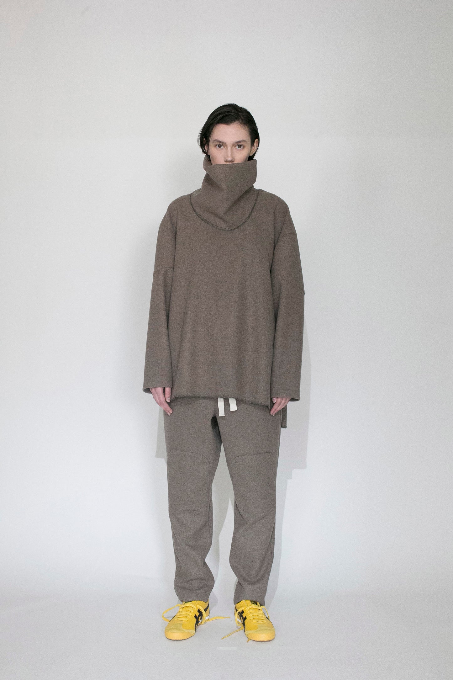 VOAAOV HYBRID RELUX JERJEY PULLOVER - BROWN