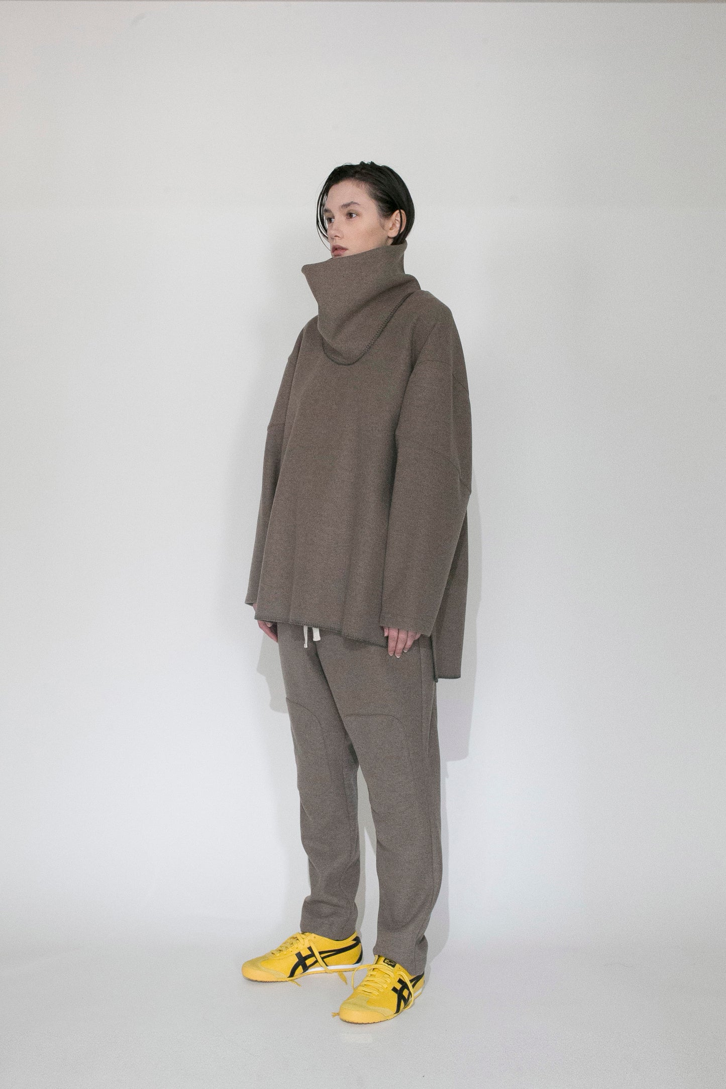 VOAAOV HYBRID RELUX JERJEY PULLOVER - BROWN