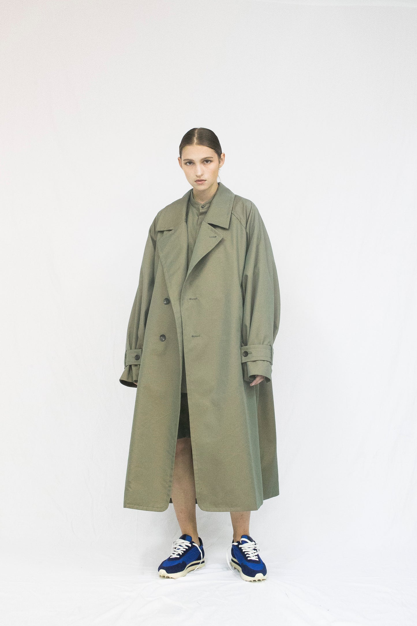 VOAAOV SUPIMA COTTON x POLYESTER GABADINE COAT - KHAKI