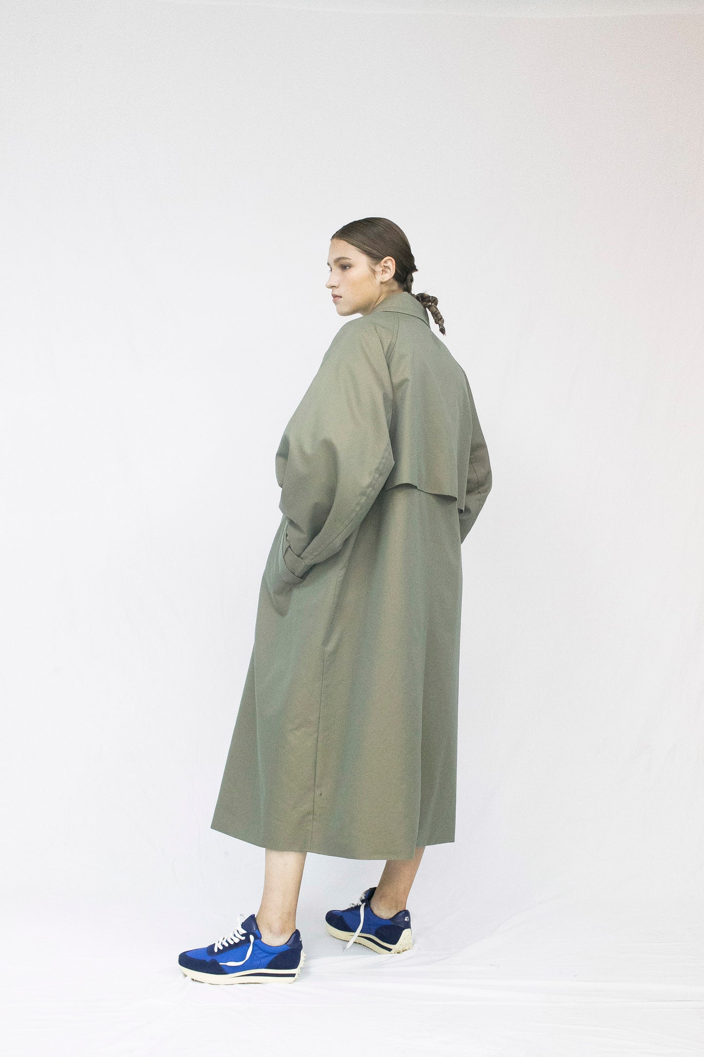 VOAAOV SUPIMA COTTON x POLYESTER GABADINE COAT - KHAKI