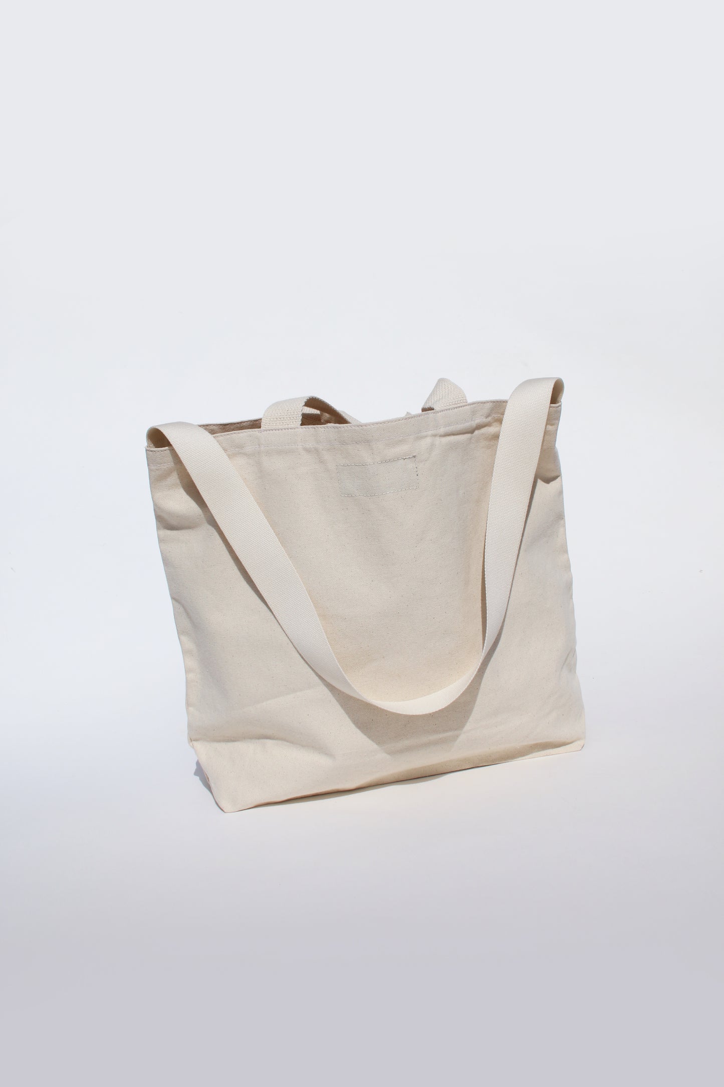 ESSAY SHOULDER TOTE BAG
