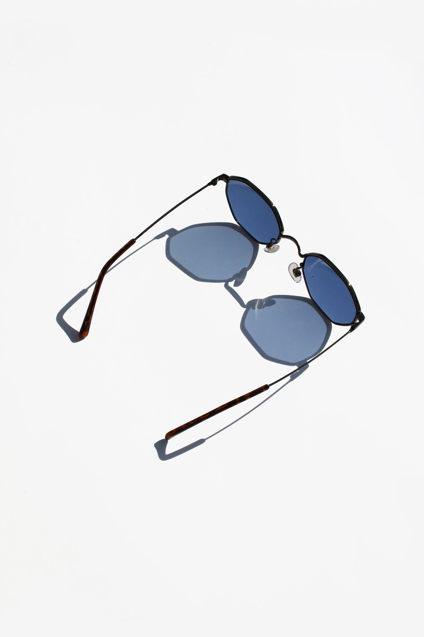 ESSAY LG SUNGLASS - NAVY
