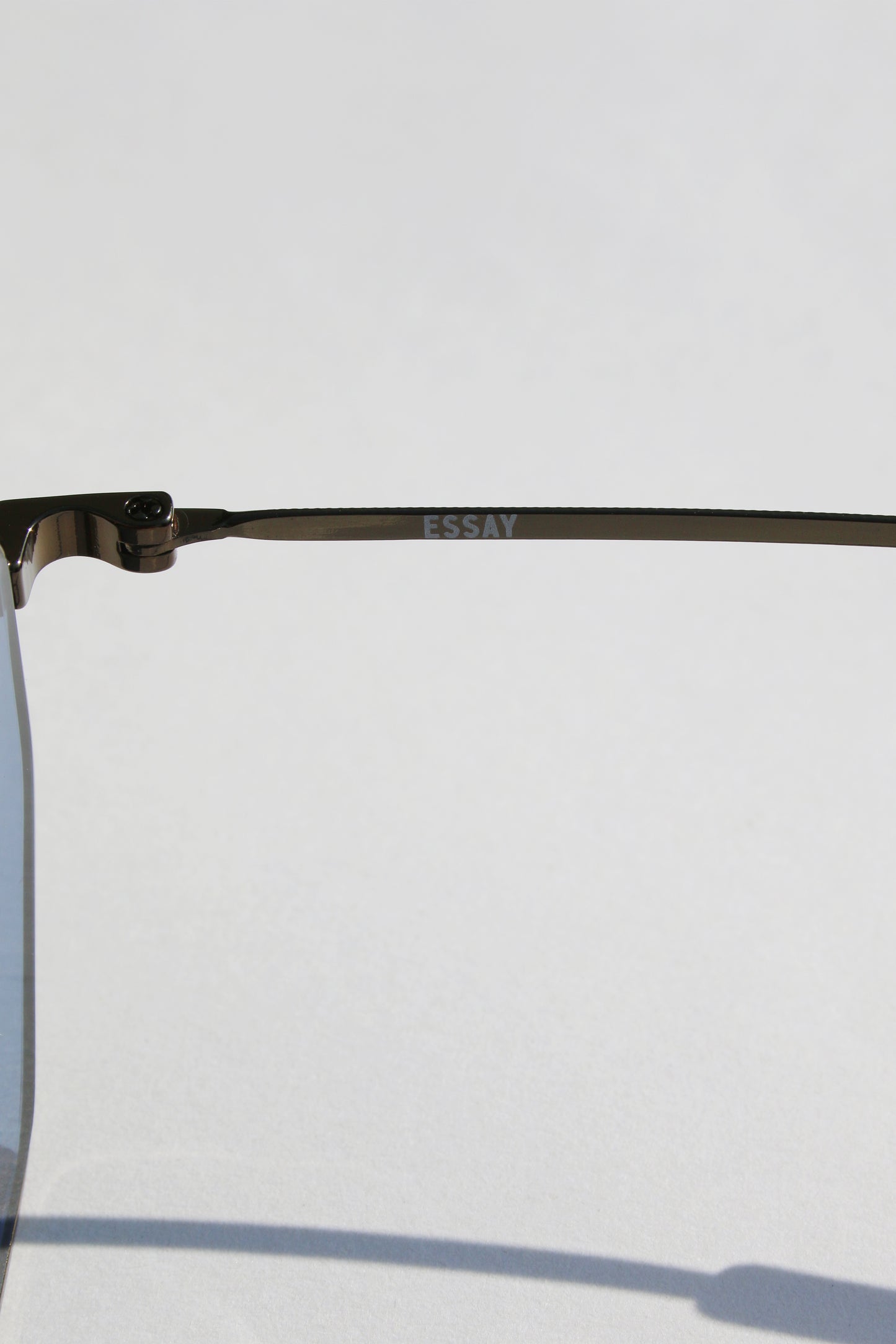 ESSAY LG SUNGLASS - NAVY