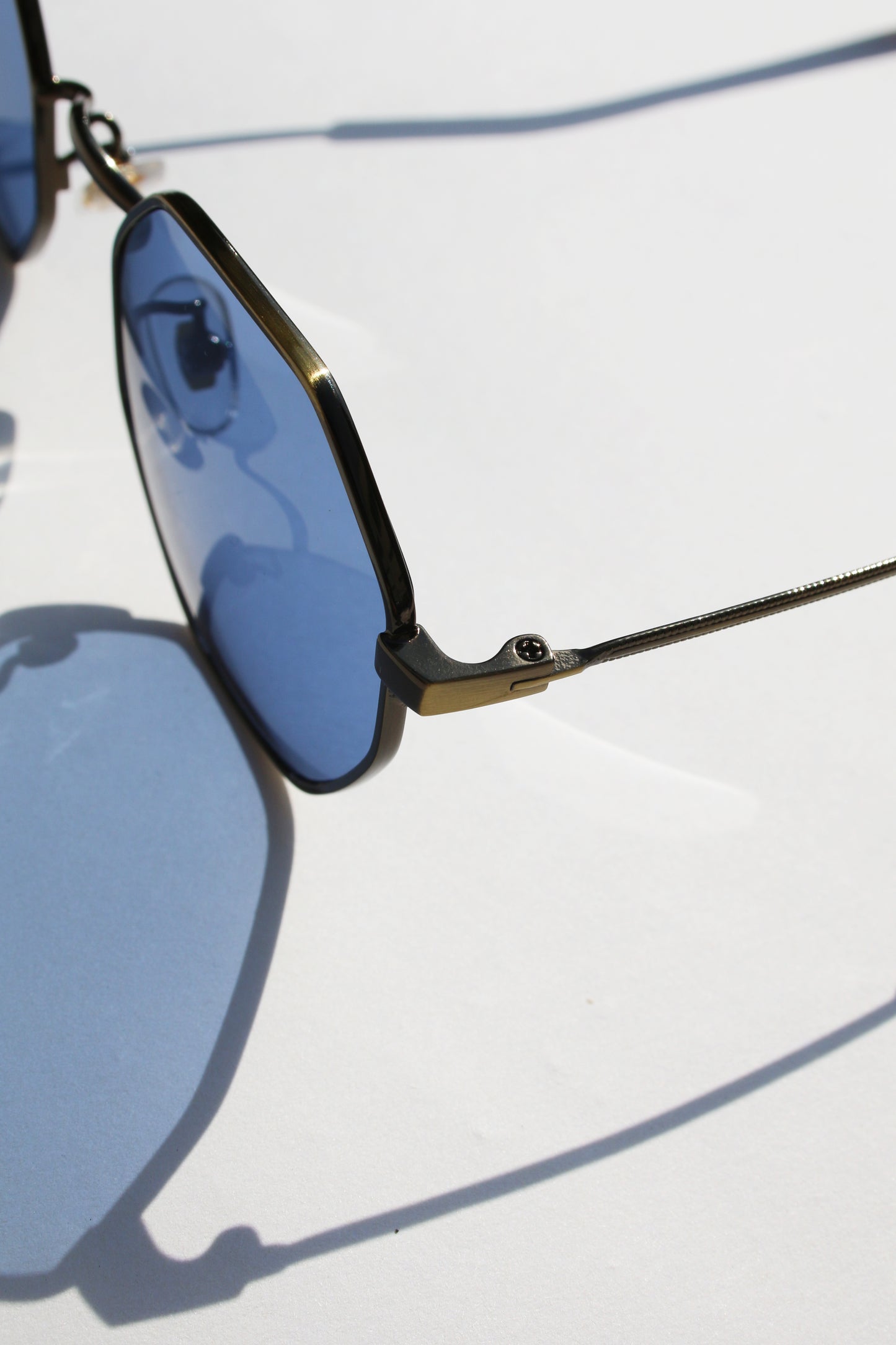 ESSAY LG SUNGLASS - NAVY