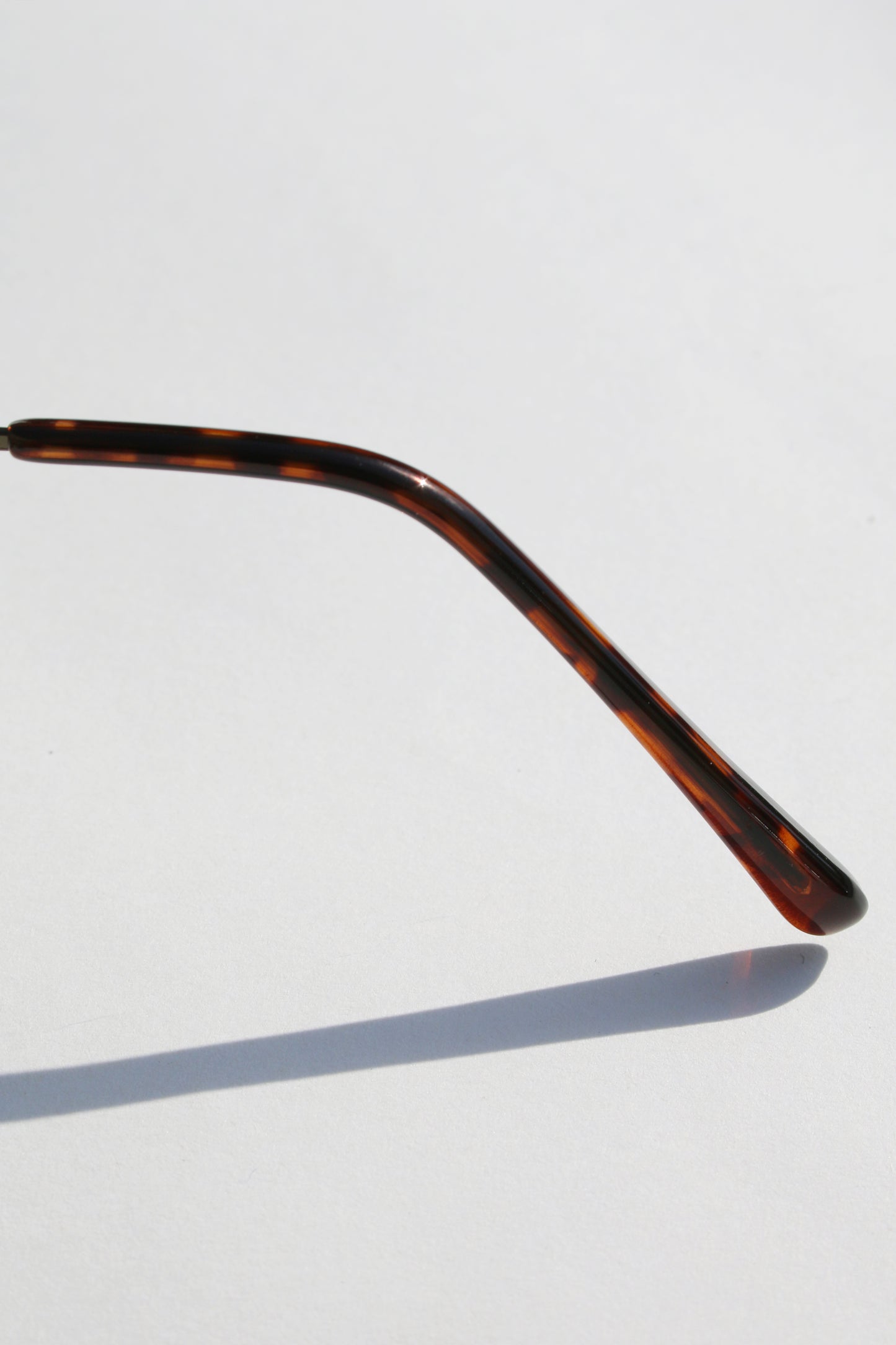 ESSAY LG SUNGLASS - NAVY