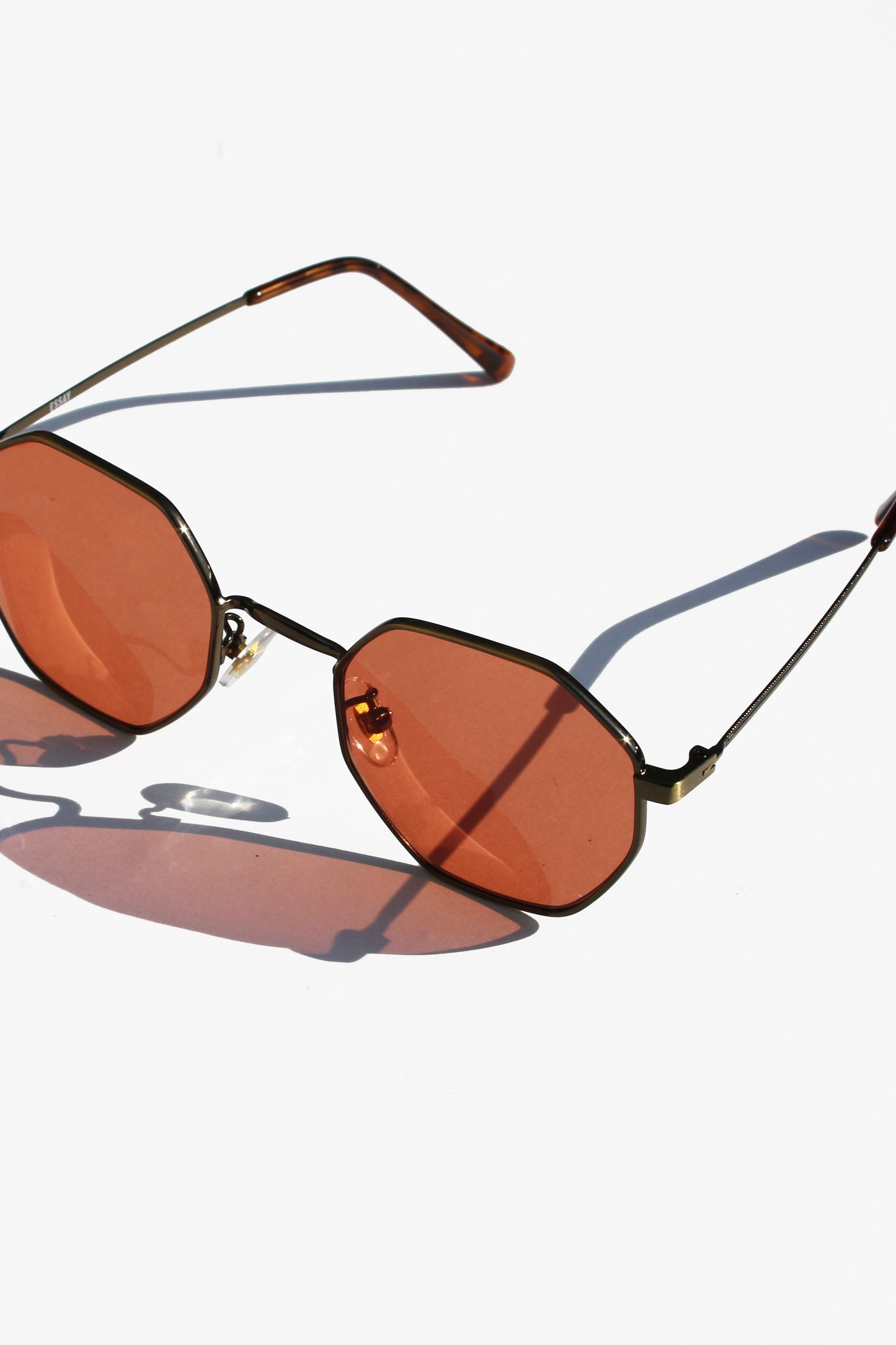 ESSAY LG SUNGLASS - RED BROWN